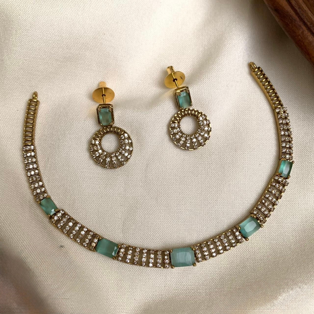 Mehendi Polish Box-Designed AD Necklace 169