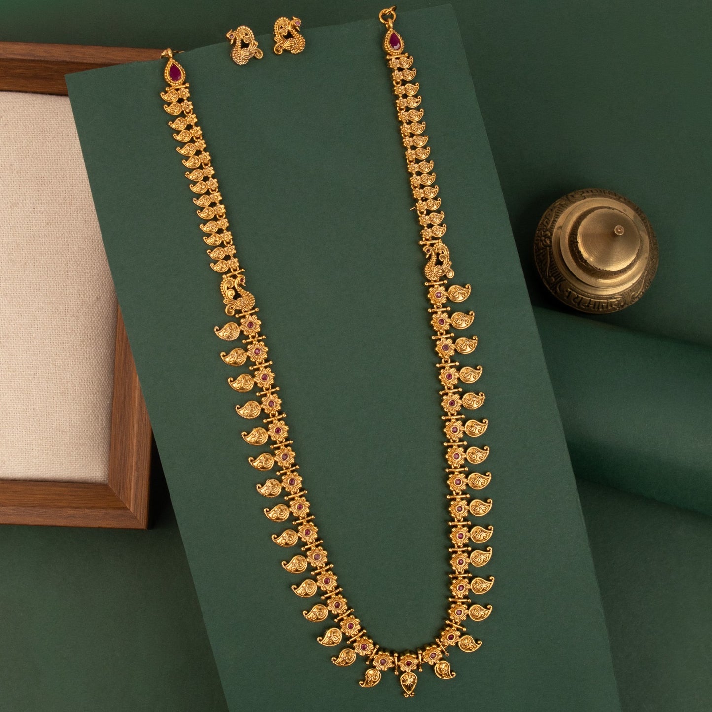 Gold-Polish Traditional Peacock Long Necklace 1800