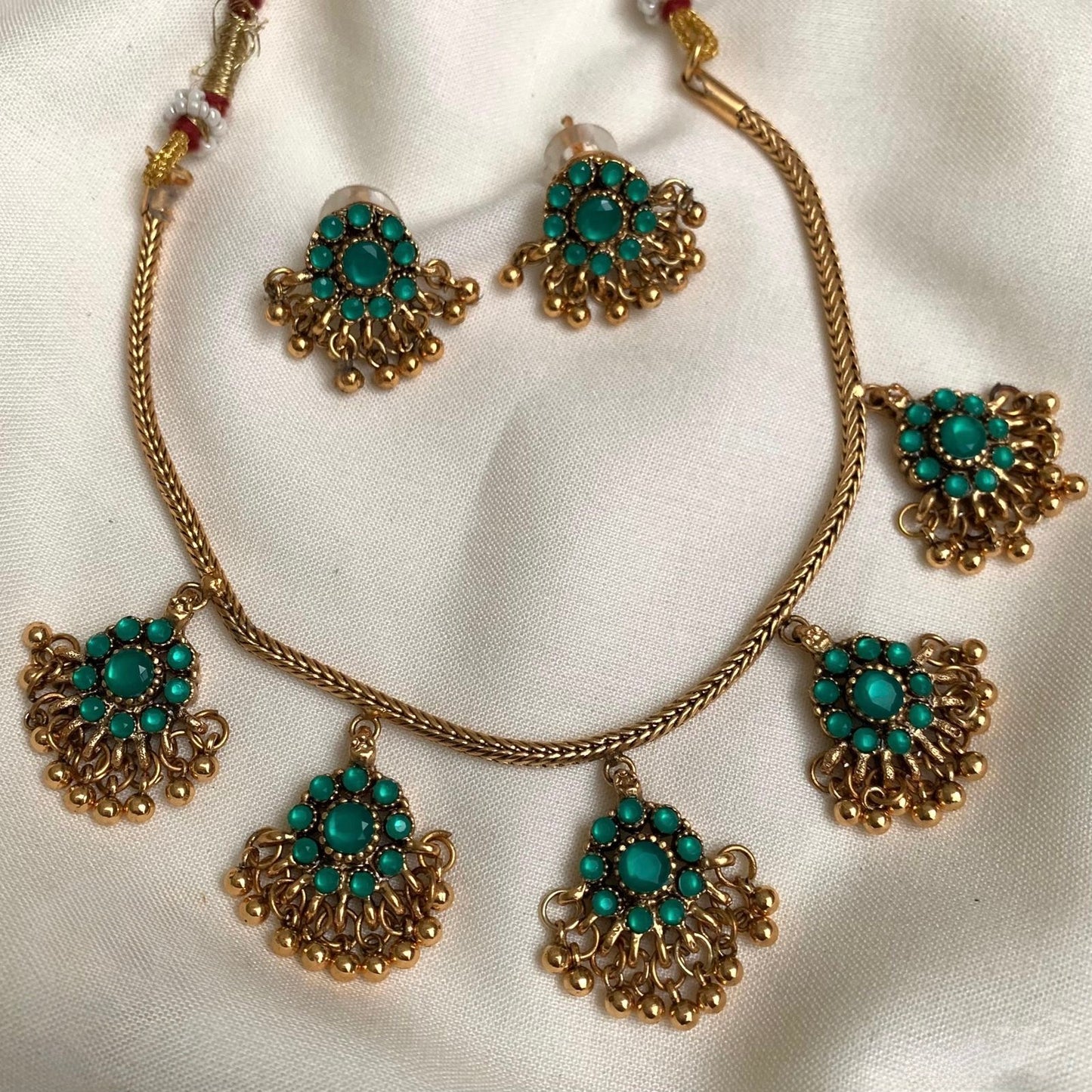 Gold-Toned Floral Hanging Necklace 1441