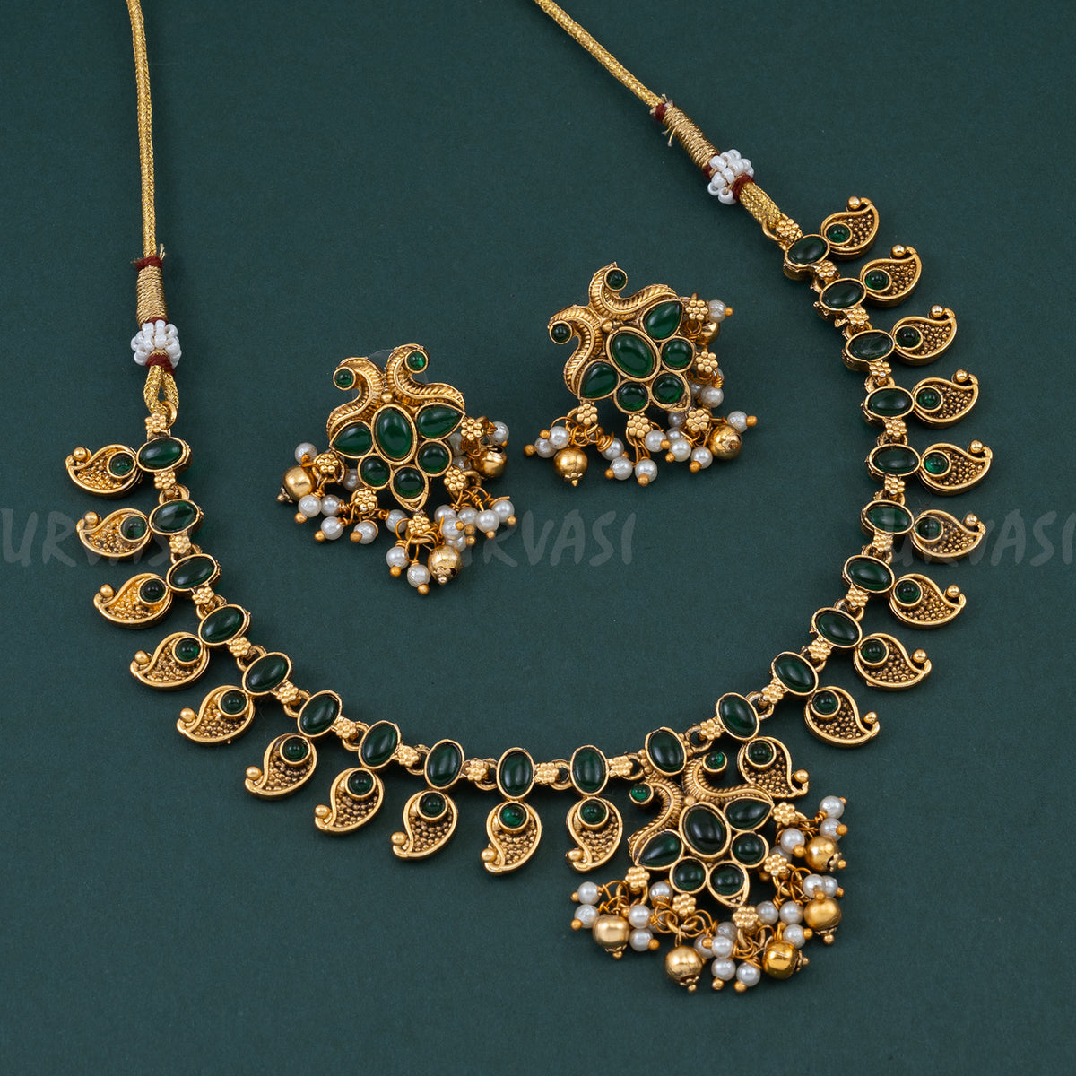 Gopika Mavu Pearl and Golden Beaded Necklace 209