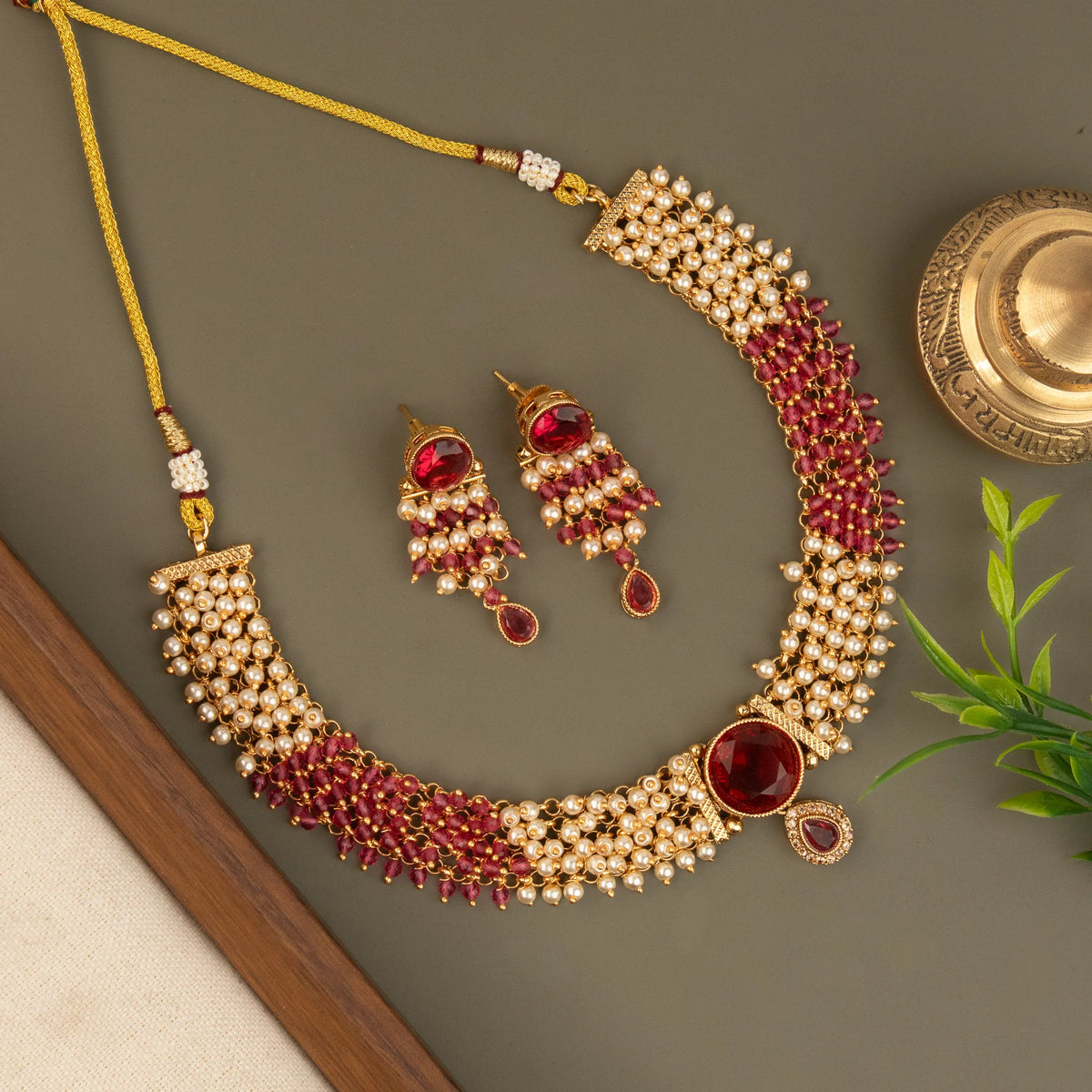 Mehendi Polish Pearl Hanging Choker Necklace 1589
