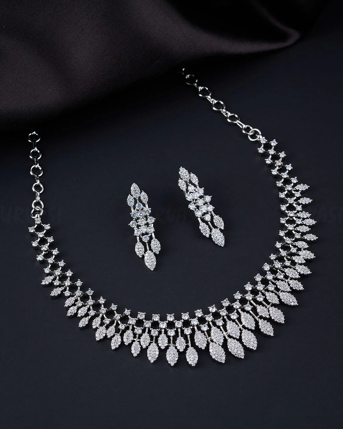 Victorian Style AD Stone Necklace 455