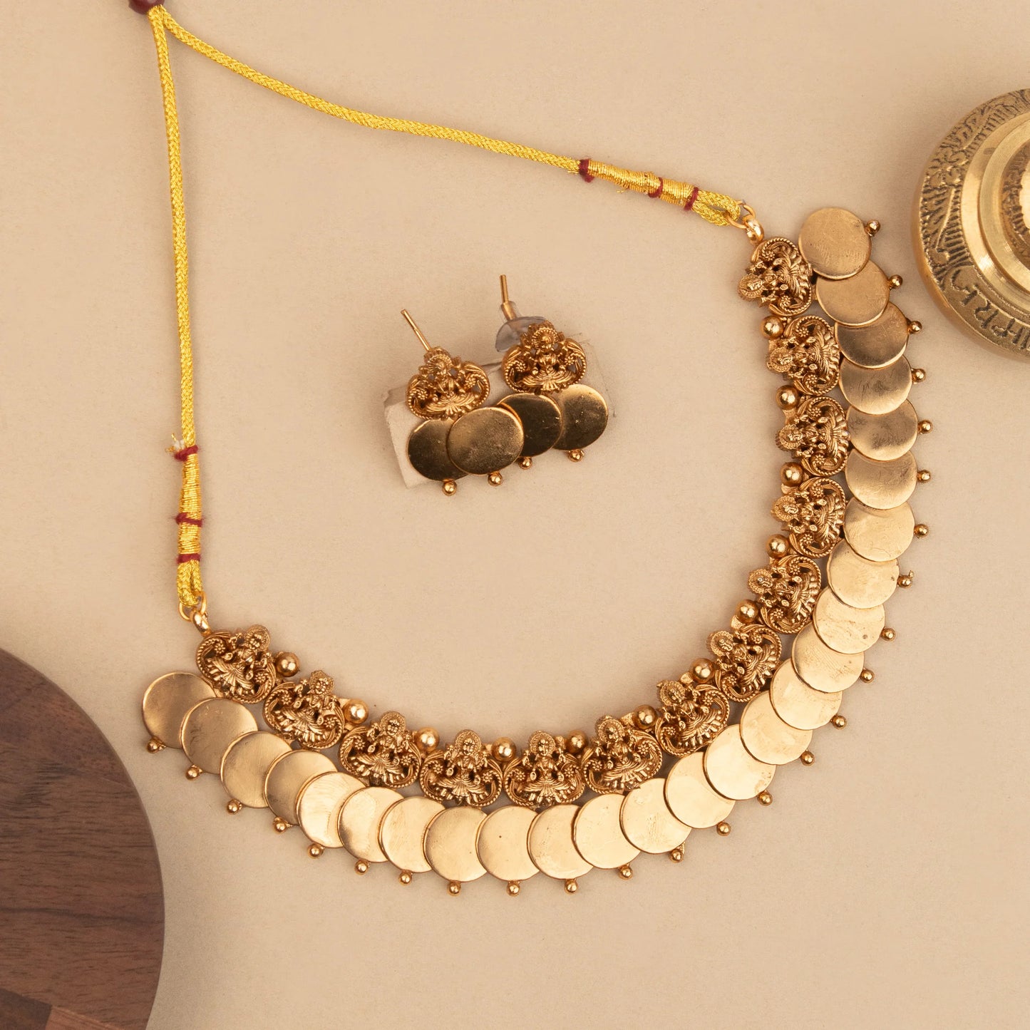 Matte-Gold Polish Lakshmi Kaasu Necklace 1561