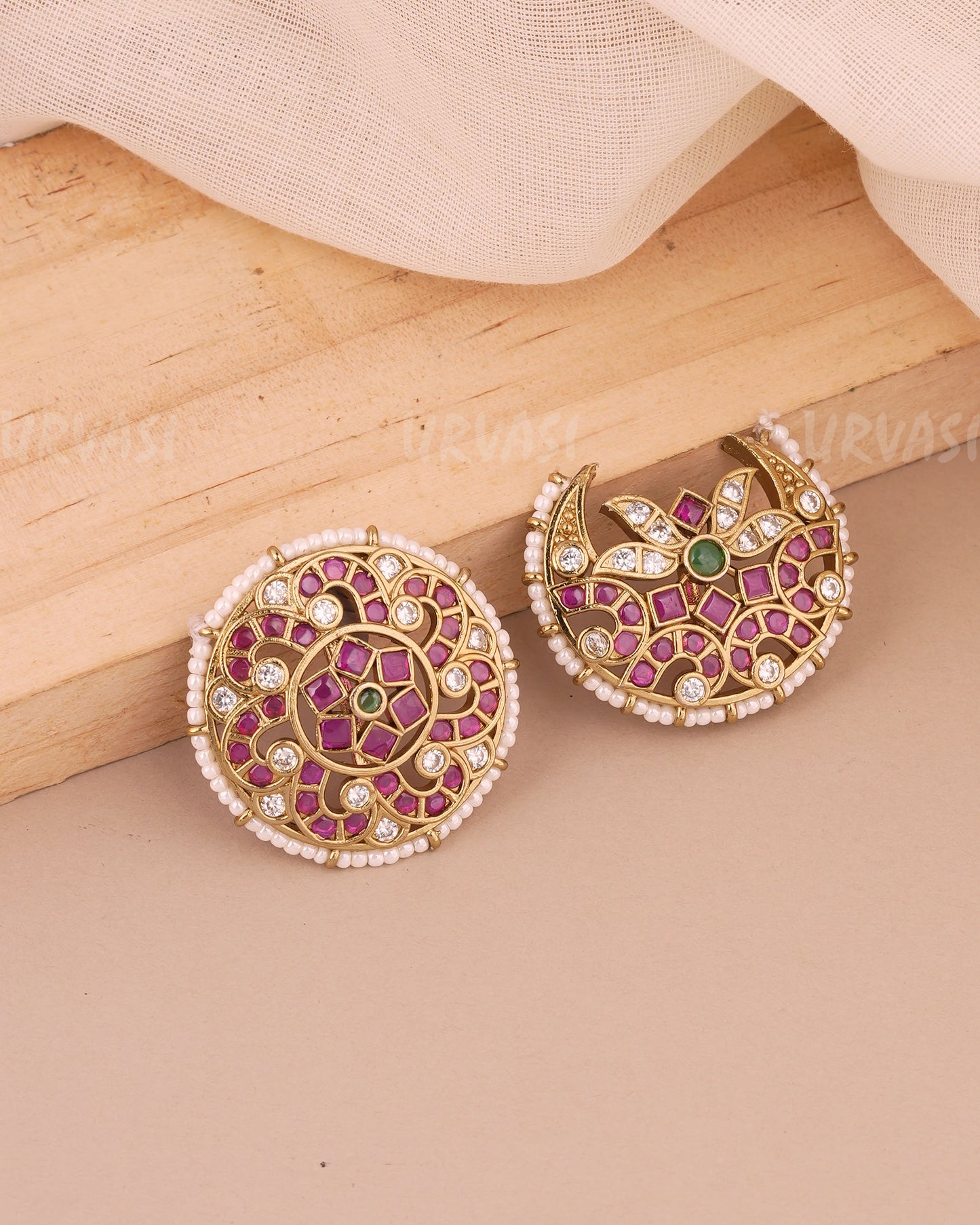 Mehendi-Polish Chandra and Surya Hair Choti HR 09