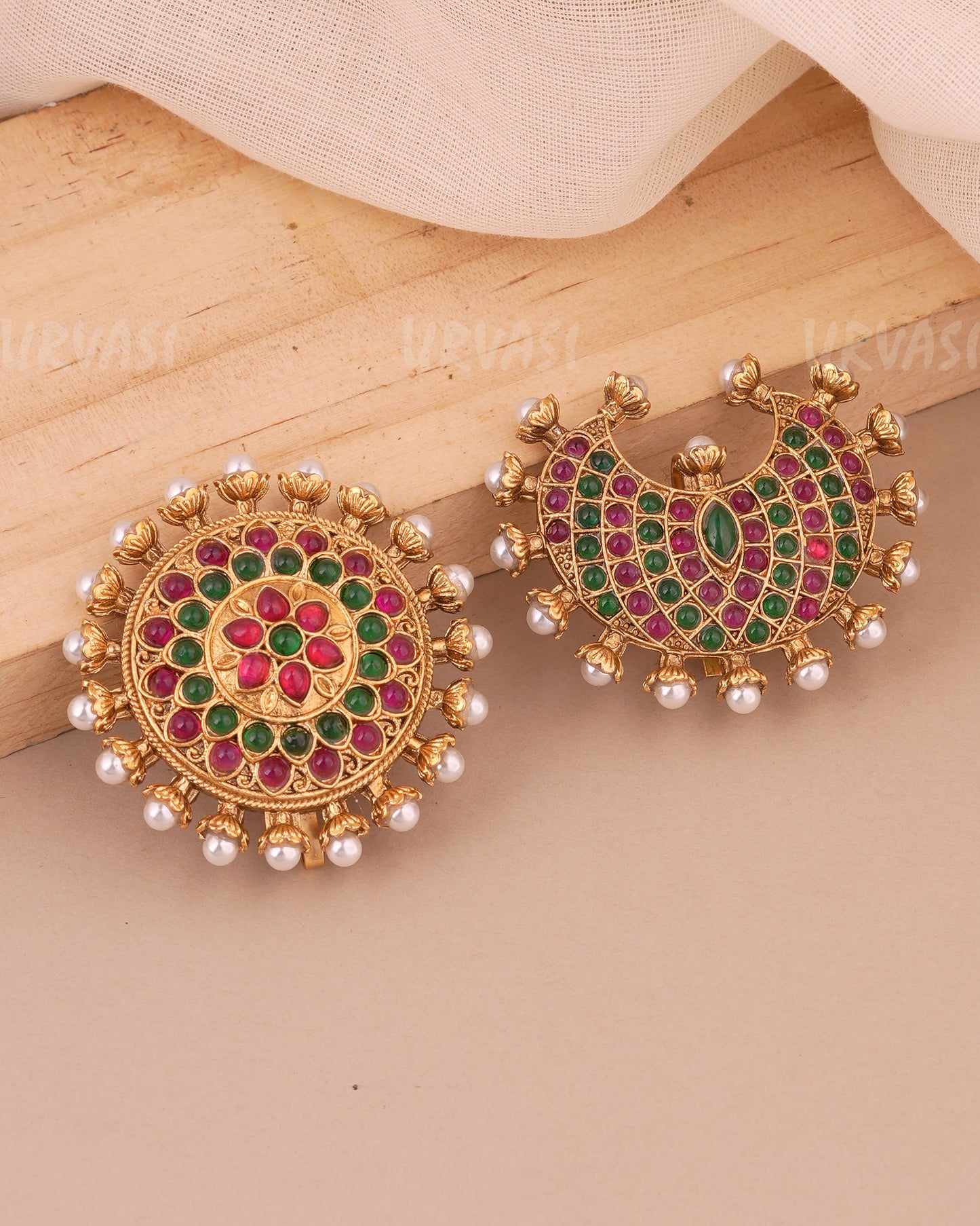 Gold-Polish Kemp Sun and Moon Designed Hair Choti HR 08