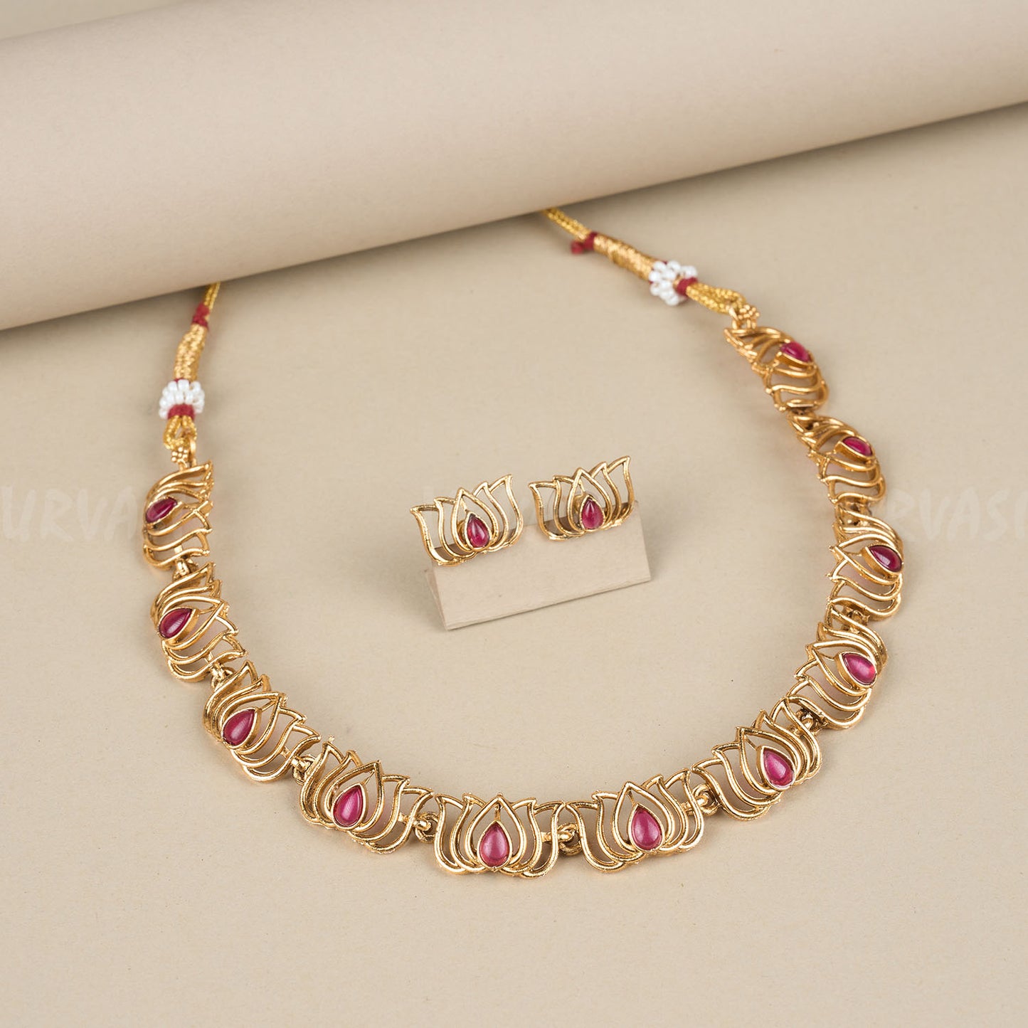 Minimal Lotus Choker Necklace 339