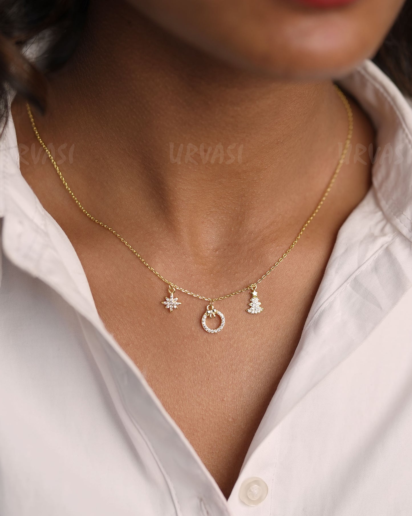 Gold-Toned Holiday-Themed Pendant Stainless Steel Simple Chain SC 107
