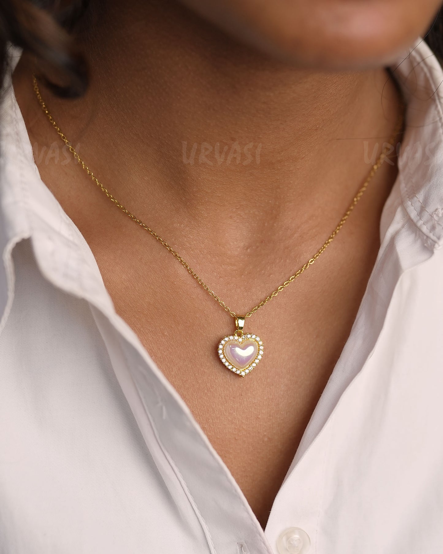 Gold-Polish Heart-Shaped Pendant Simple chain SC 120