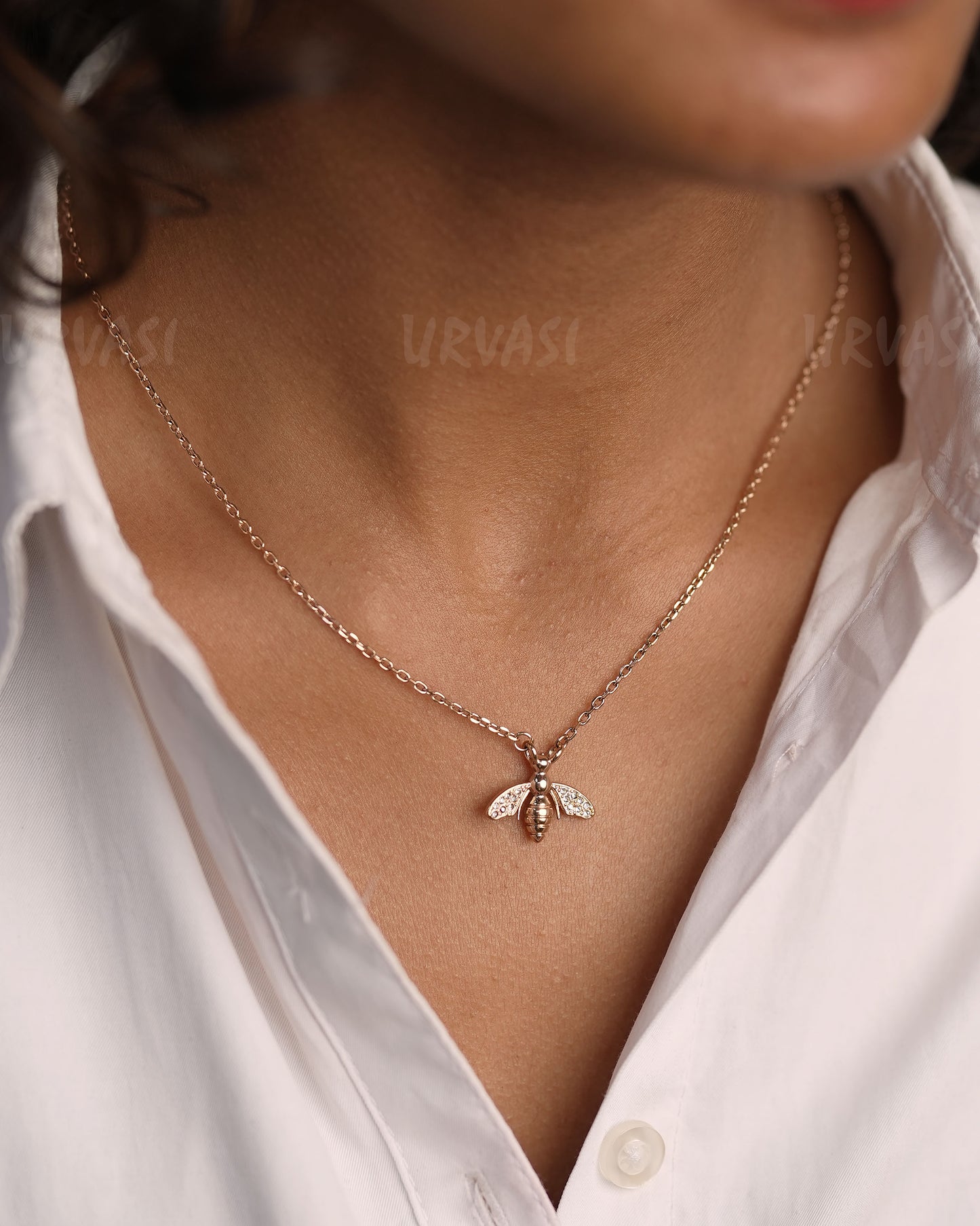 Rose-Gold Polish Bumblebee Pendant Simple Chain SC 129