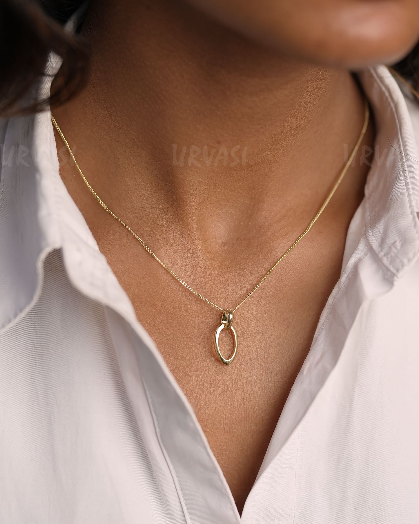 Gold-Toned Minimal Gold Simple Chain SC 132