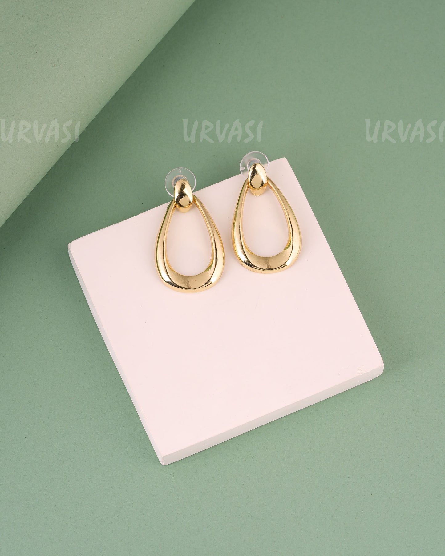 Glossy Gold Hollow Designed Earrings ER 383