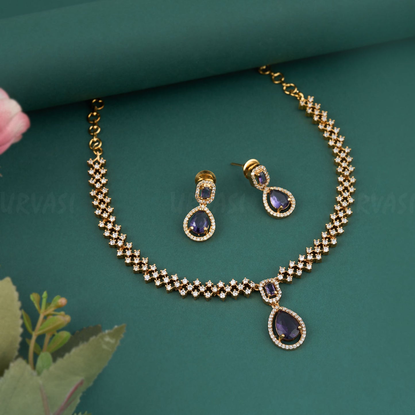 Gold-Toned Necklace 372