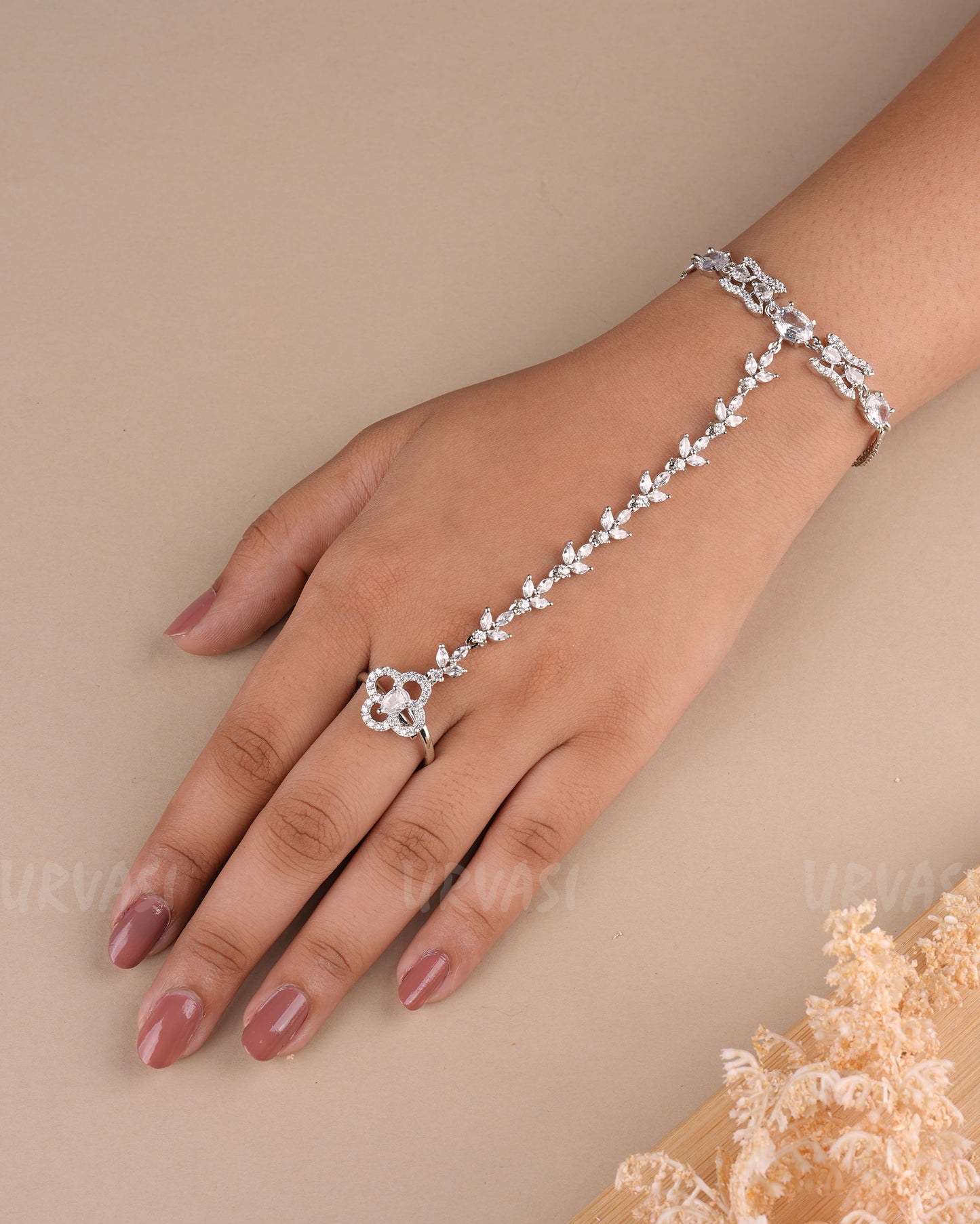Rhodium Polish Floral Leaf-Designed Hath Panja PN 03