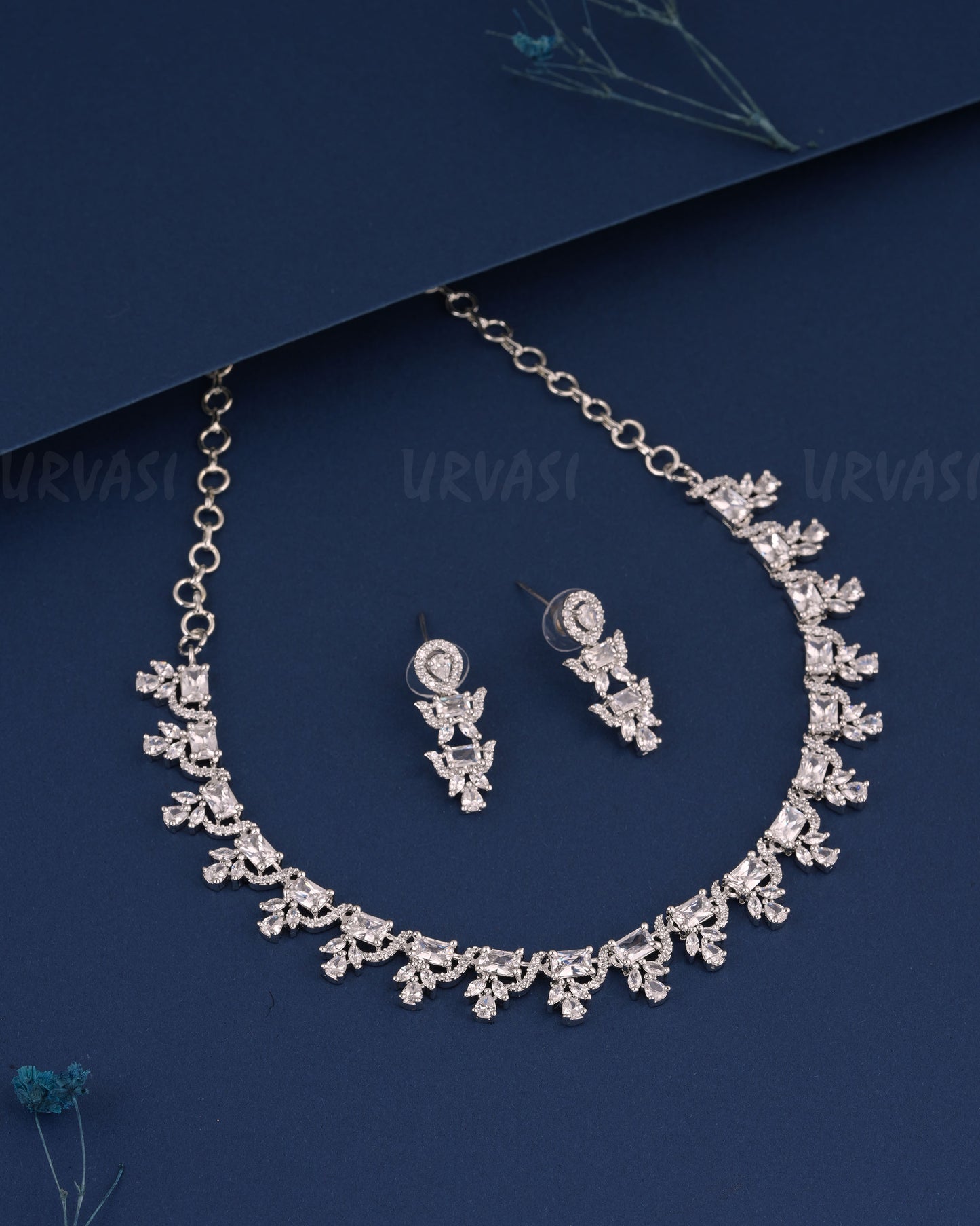 Rhodium Polish Leaf-Designed AD Necklace 527