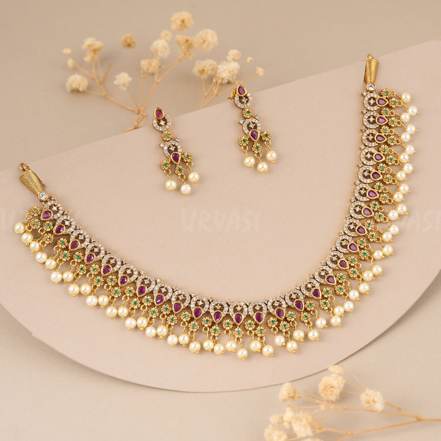 Gold-Toned Ruby Green Pearl Necklace 380