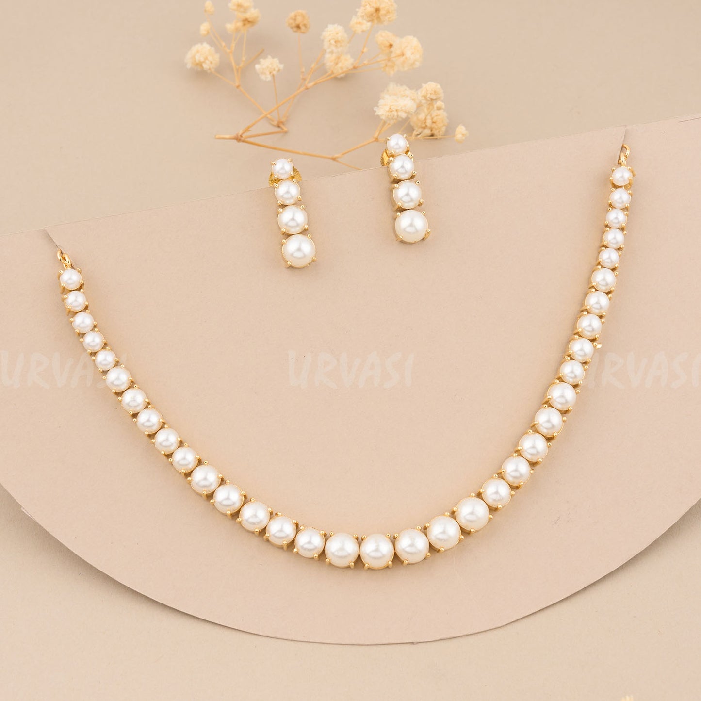Gold-Toned Pearl Necklace 386
