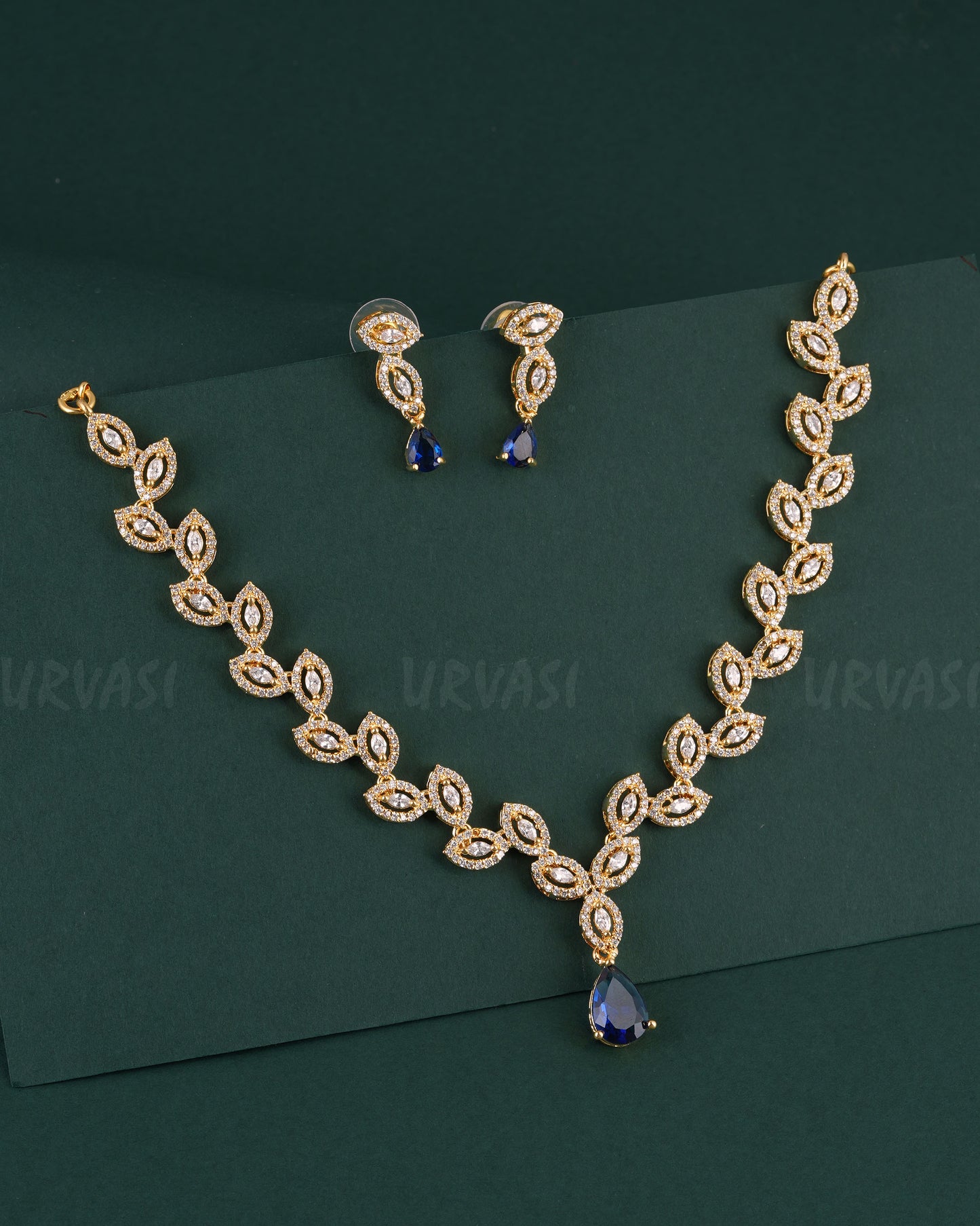 Gold-Toned Floral Designed AD Necklace 1533