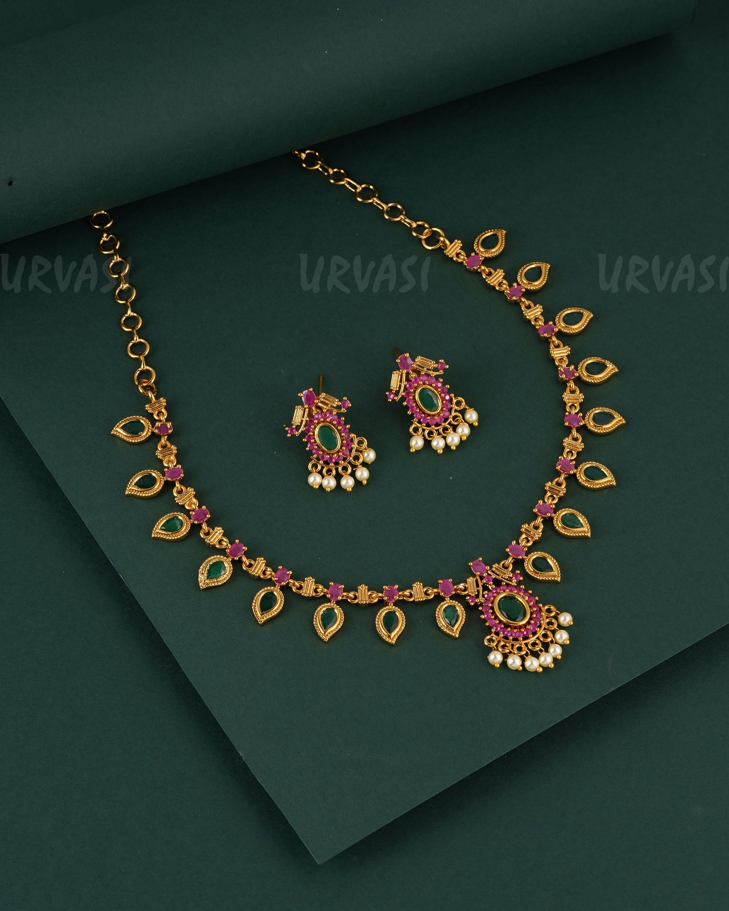Gold-Toned Mango-Designed Pearl Necklace 1575