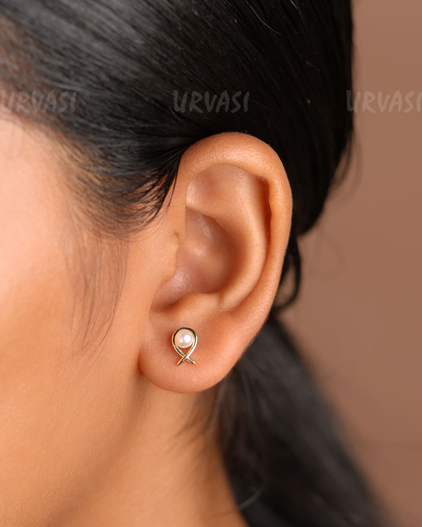 Gold-Polish Knot Designed Pearl Earrings ER 612