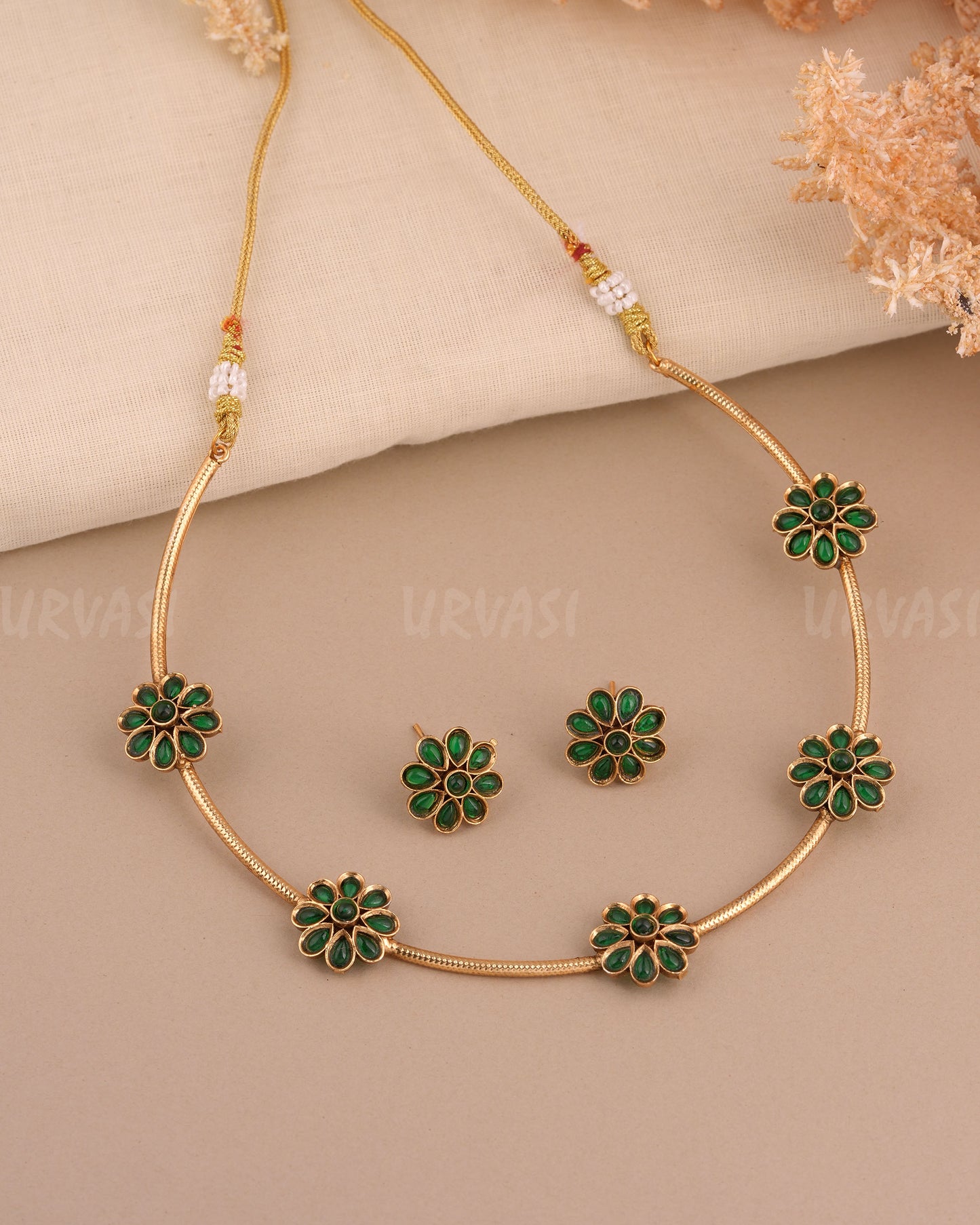 Gold-Toned Floral-Cuff Necklace 1549