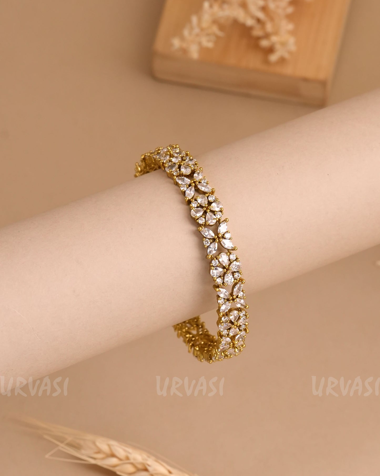 Mehendi Polish Floral Butterfly-Designed Bangles BA 444