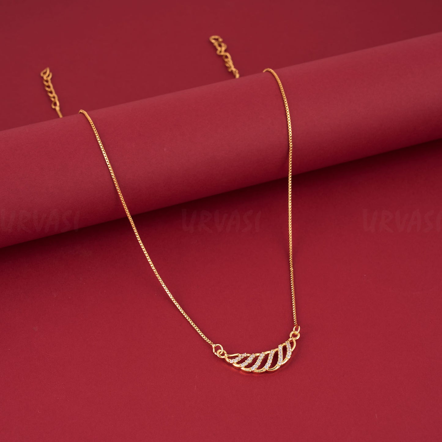 Gold-Toned Leaf Motif Mala MA 028