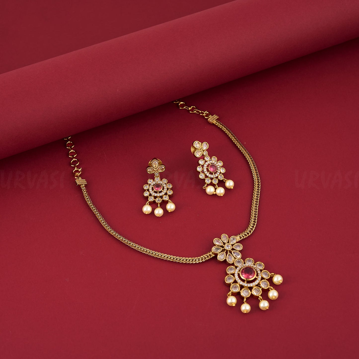 Gold-Toned Floral Pendant Stone Necklace 448