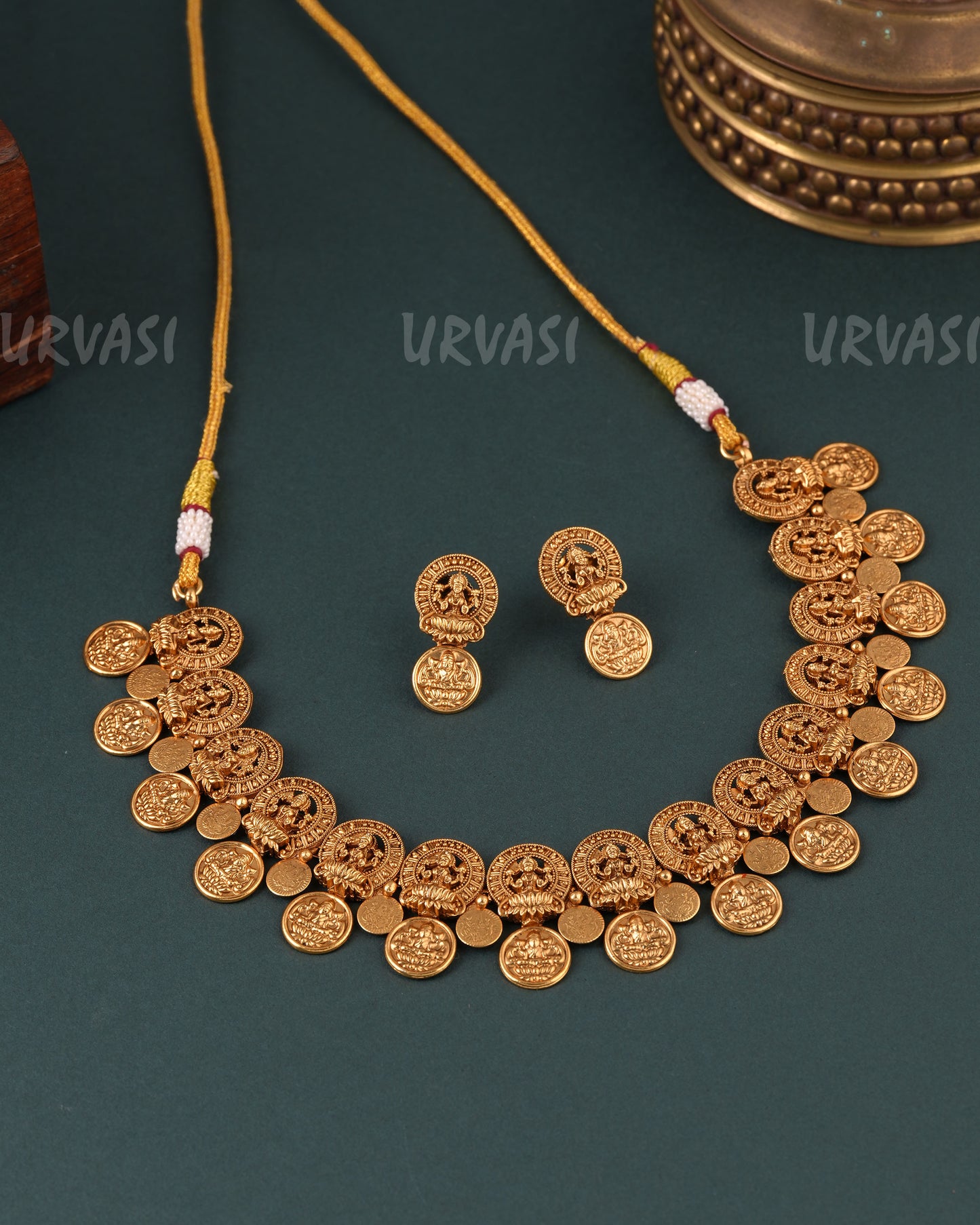 Gold -Toned Floral Designed Lakshmi Necklace 1655