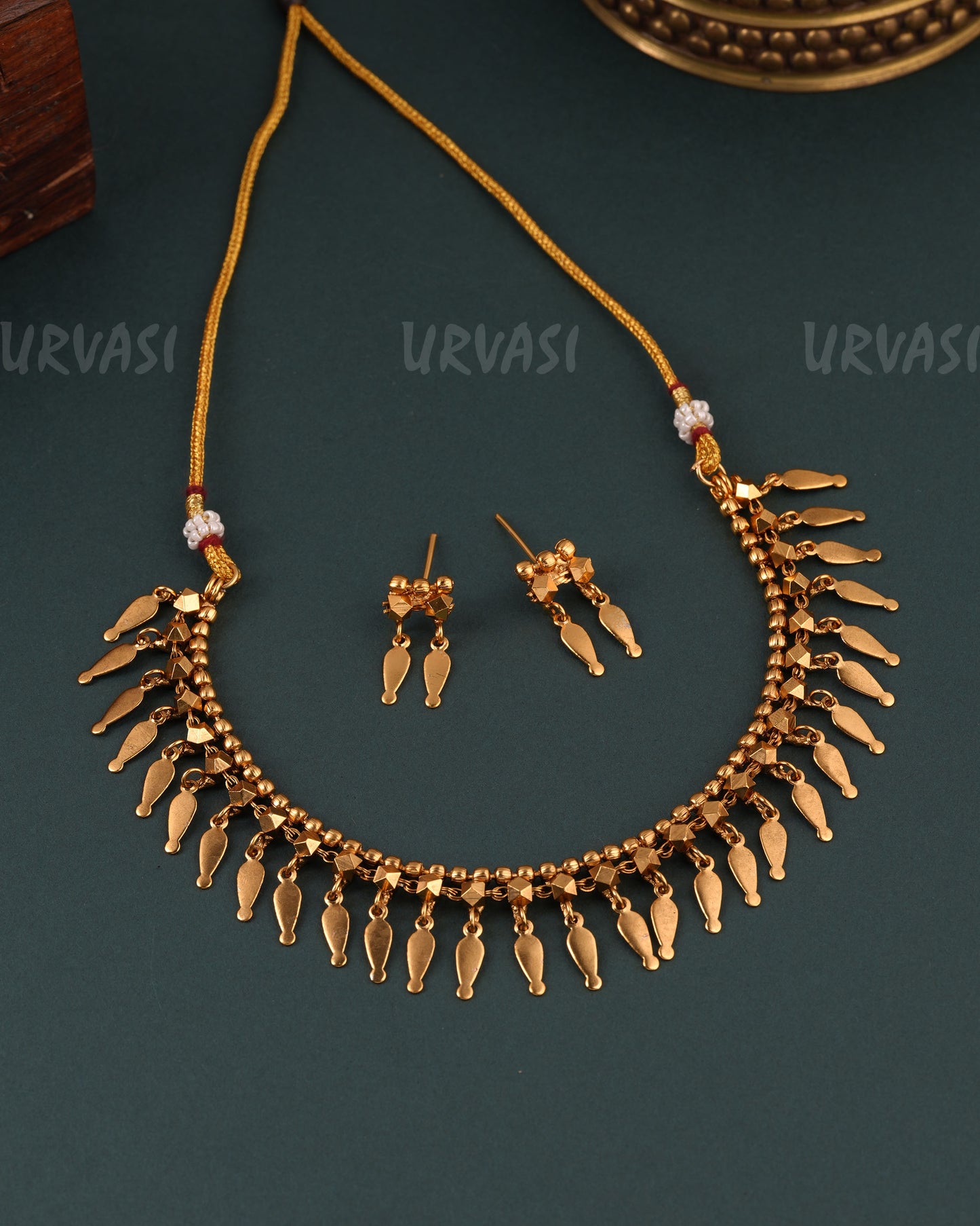 Gold-Toned Elakkathali Choker Necklace 1626