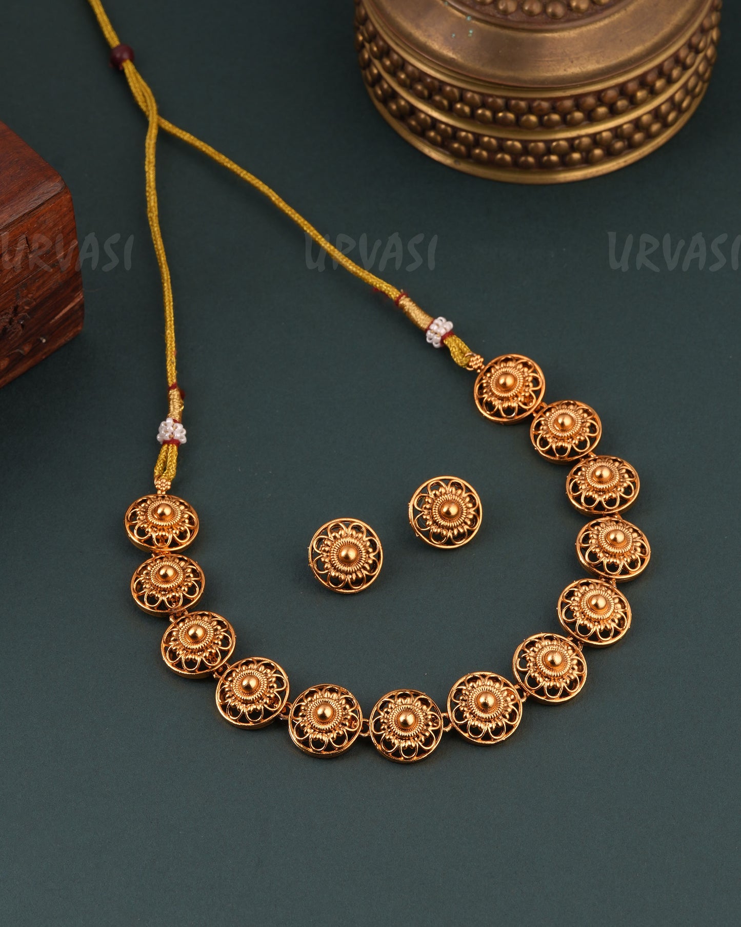Gold -Polish Floral Designed Choker Necklace 1663
