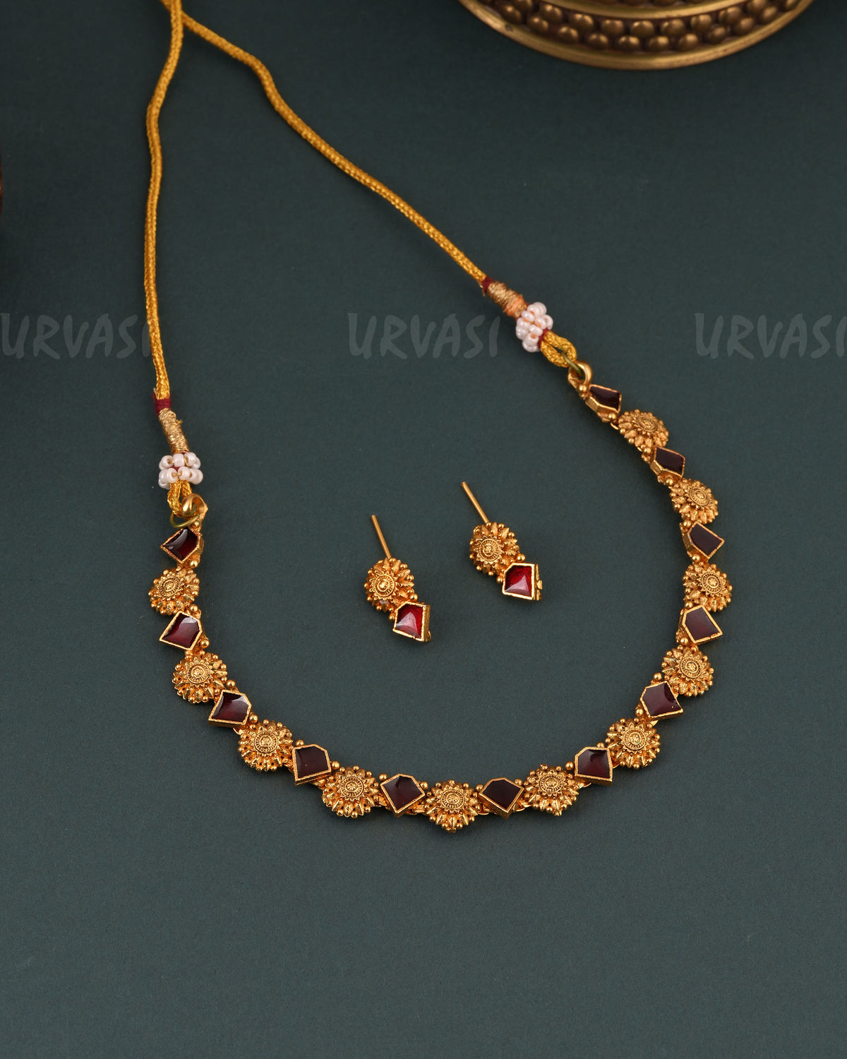 Gold-Toned Floral Design Choker Necklace 1647