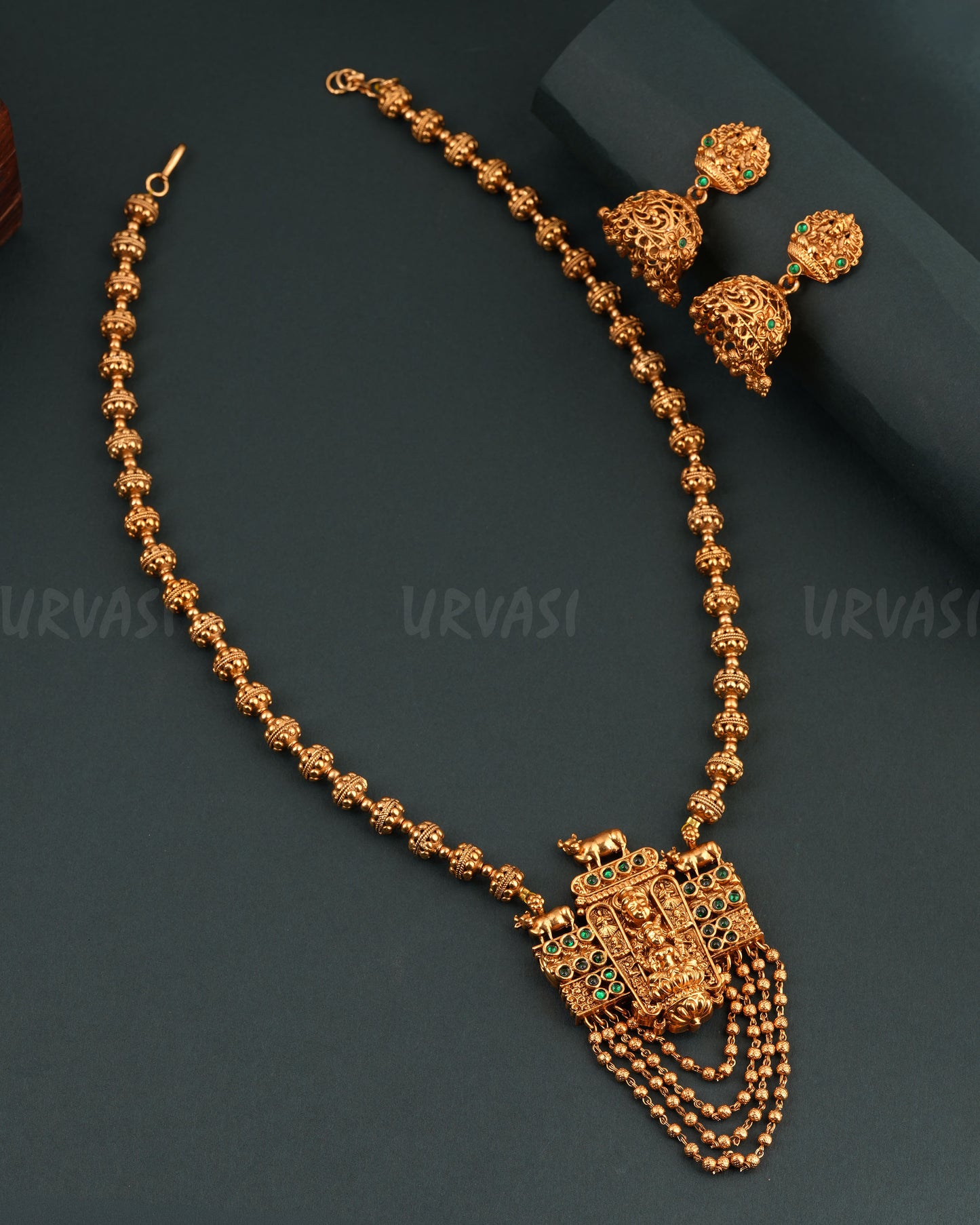 Gold-polish Lakshmi Beaded Long Necklace 1675
