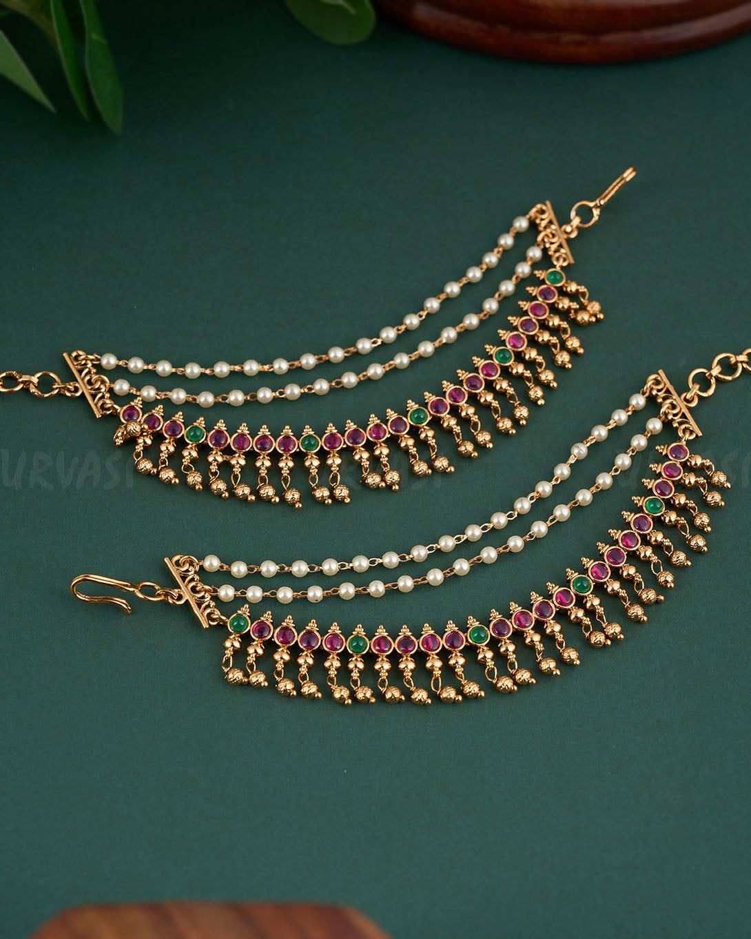Ear Chain 26
