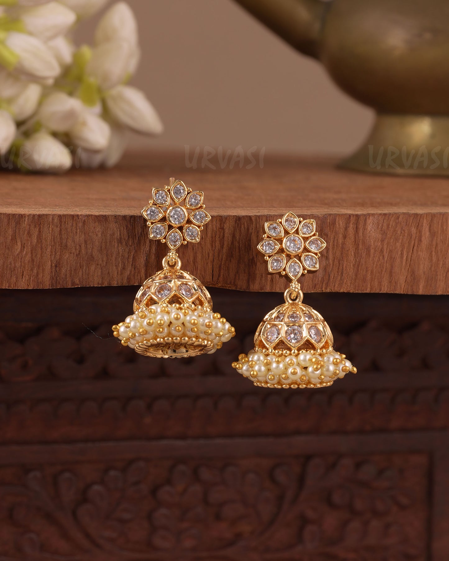 Gold-Toned Traditional Kemp-Style Jhumka Earring ER 1063