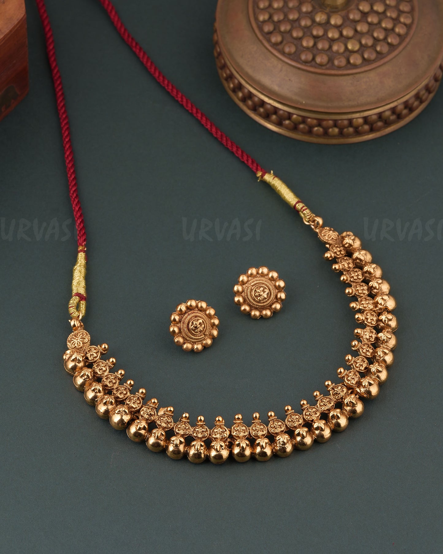 Gold-Polish Bell-Floral Choker Necklace 1748