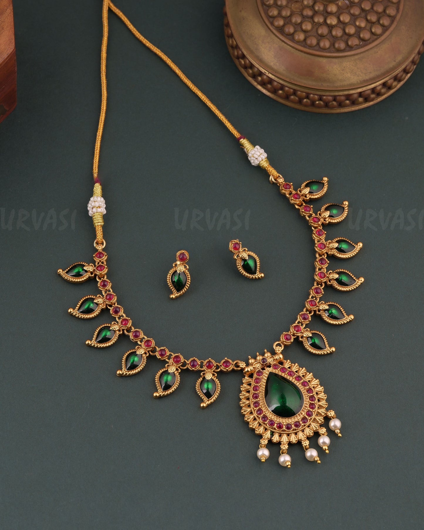 Gold-Toned Traditional Palakka Necklace 1738
