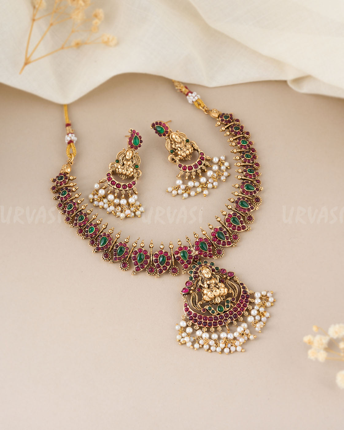 Traditional Ruby-Green Kemp Stone Guttapusalu Necklace 586