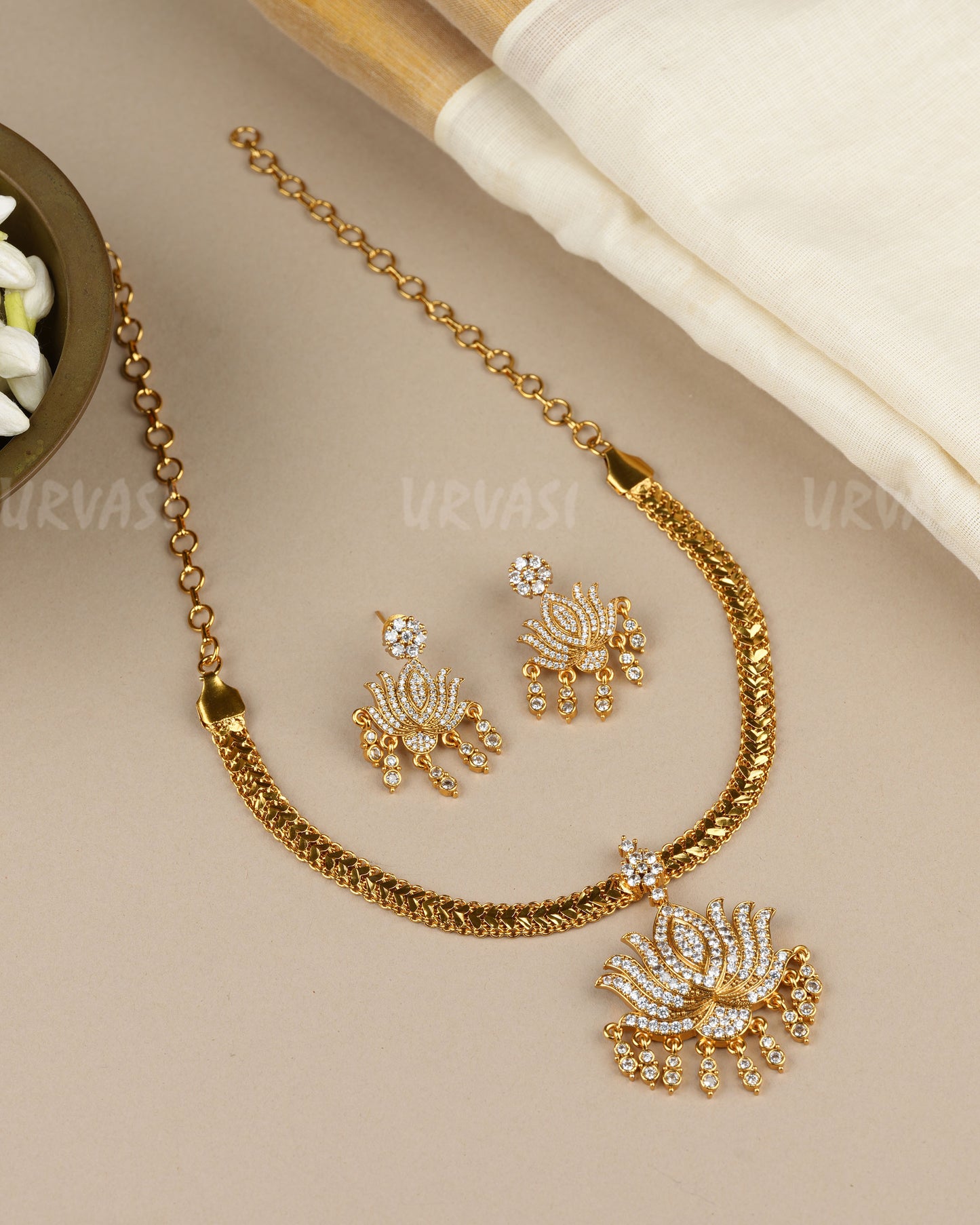 Gold-Toned Floral Lotus Necklace 1860