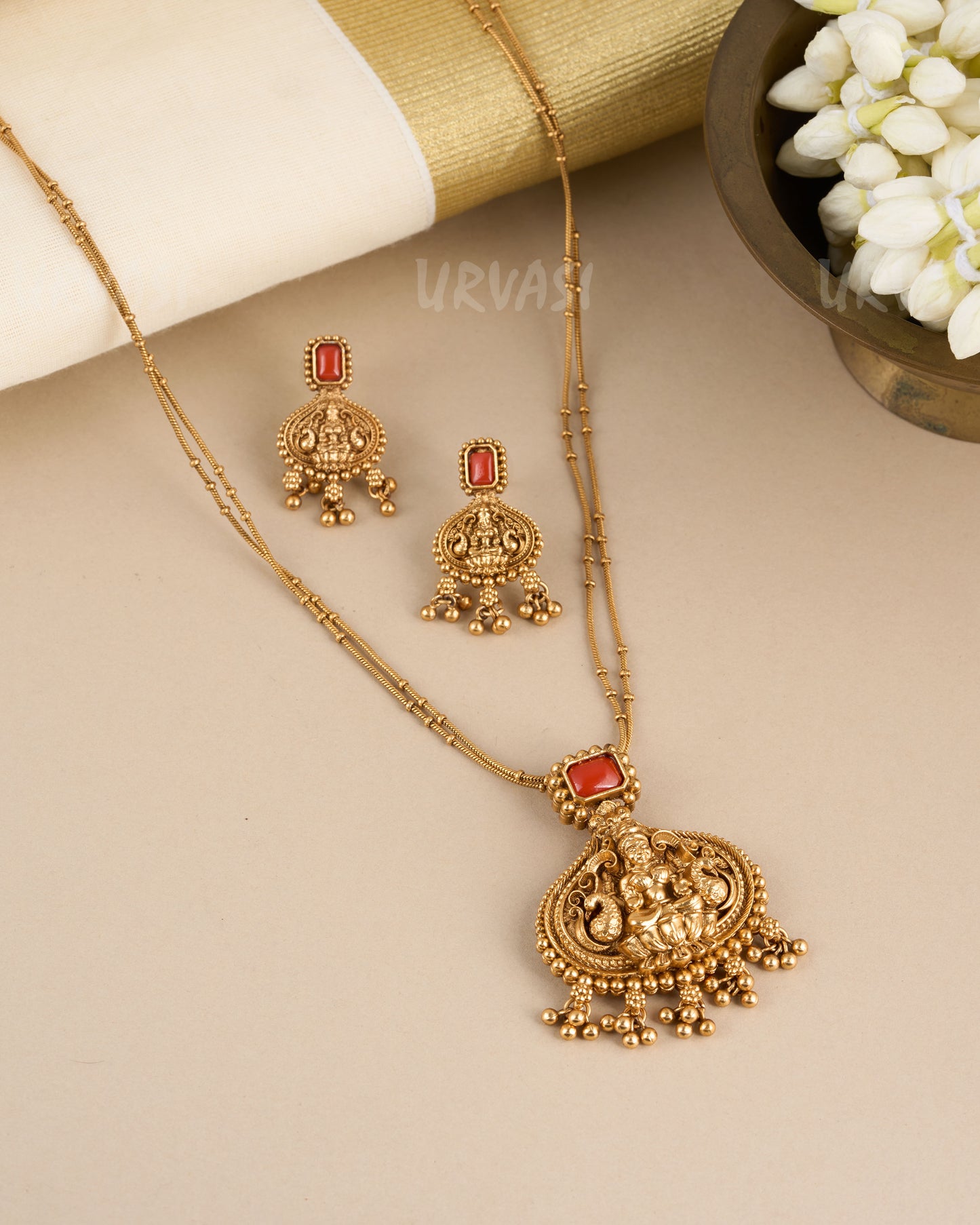 Lakshmi Pendant Coral Stone Necklace 788