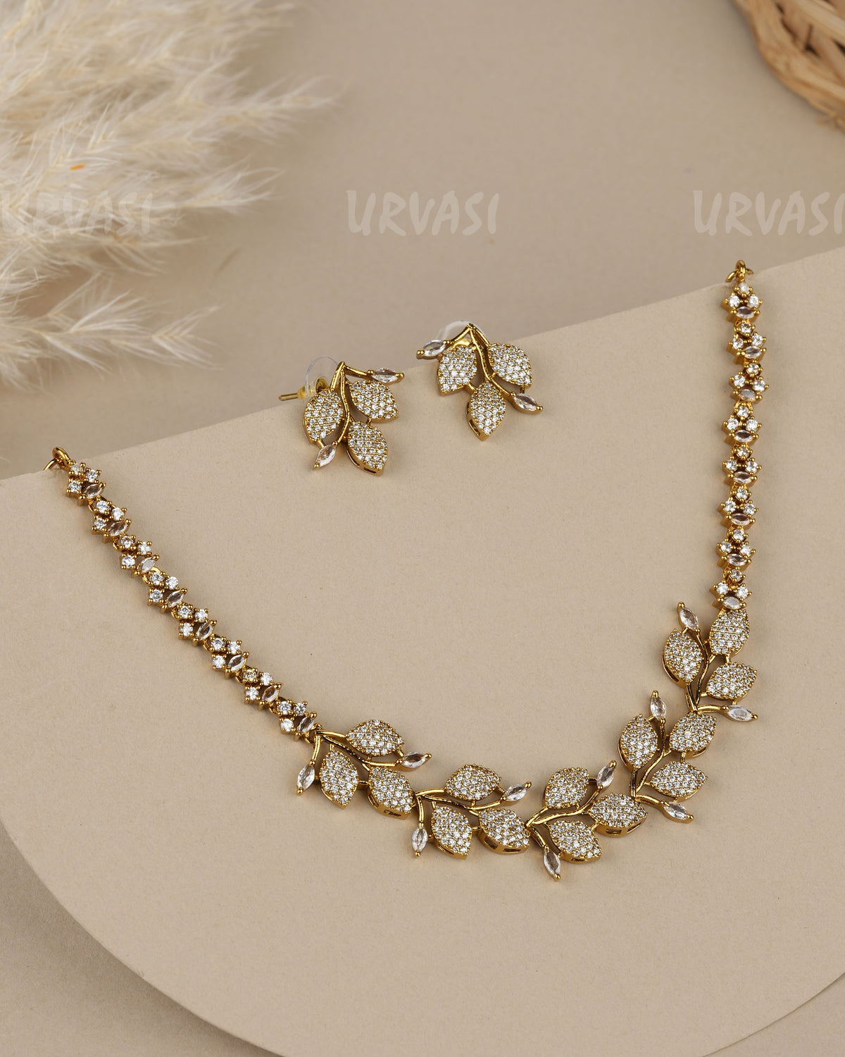 Mehendi Polish Asymmetric Leaf-Vine AD Necklace 1935