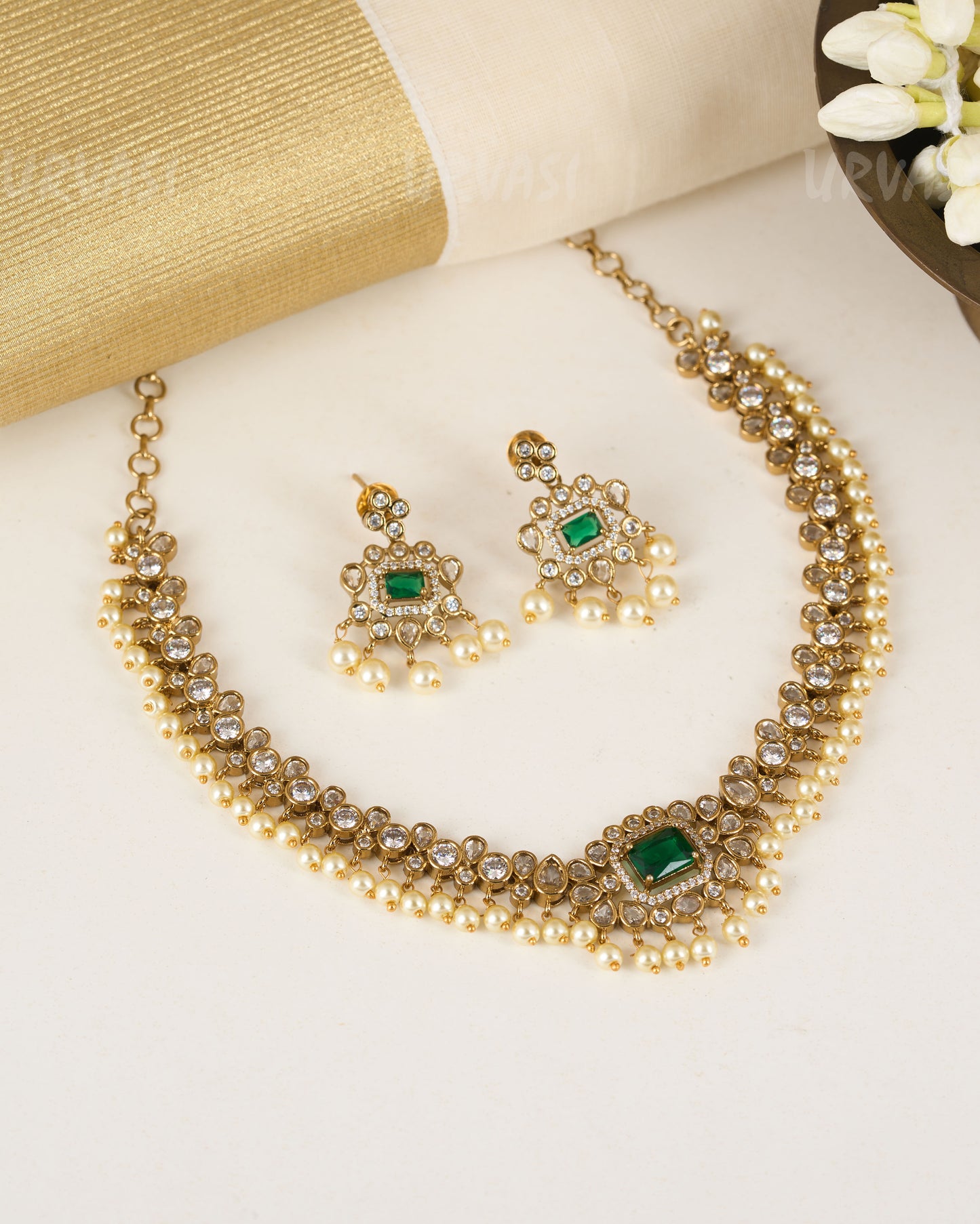 Emerald and Pearl drop Necklace 828