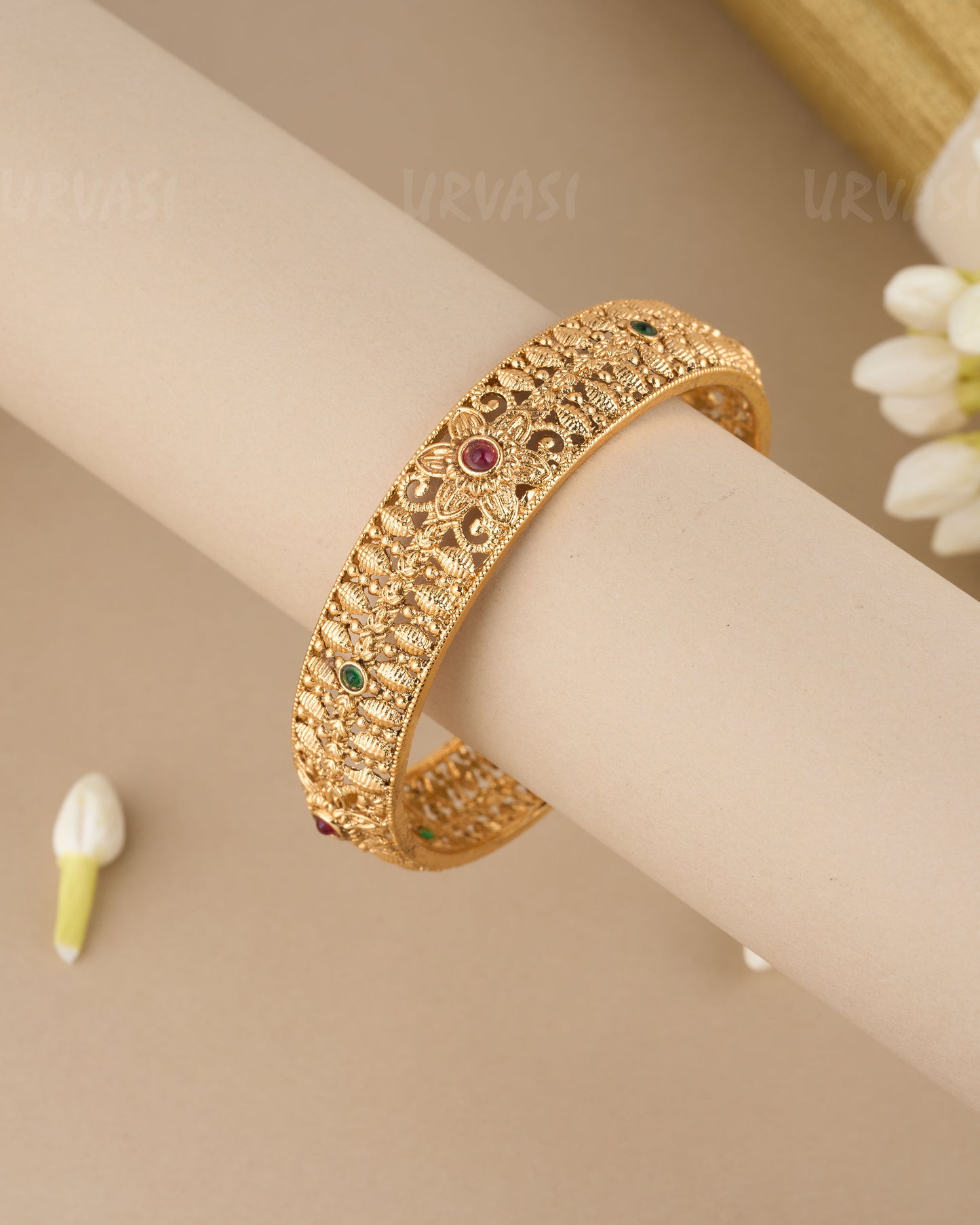 Bangles BA 274