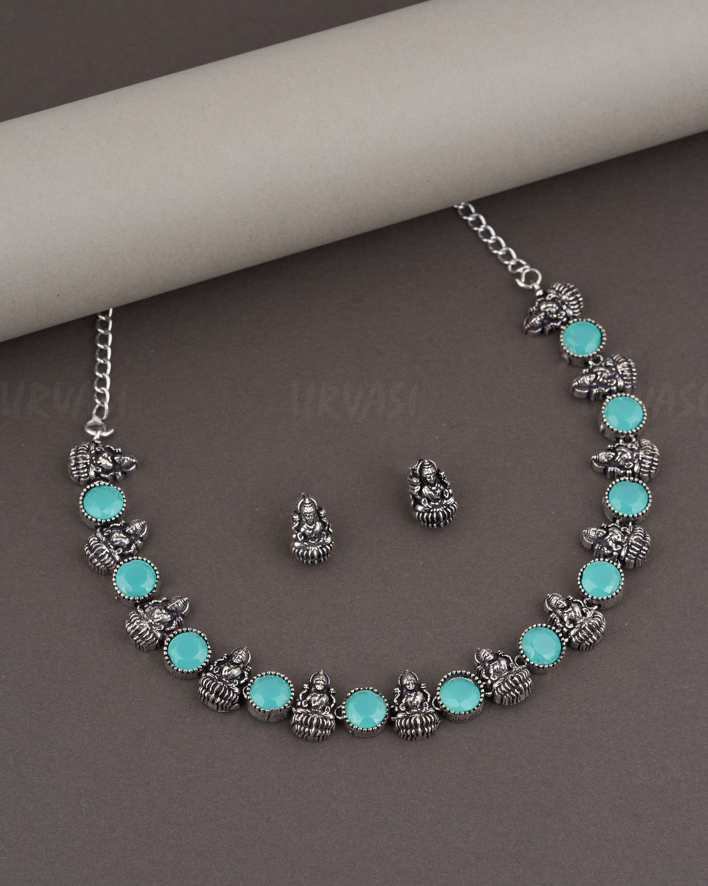 Black Metal Short Necklace 1015