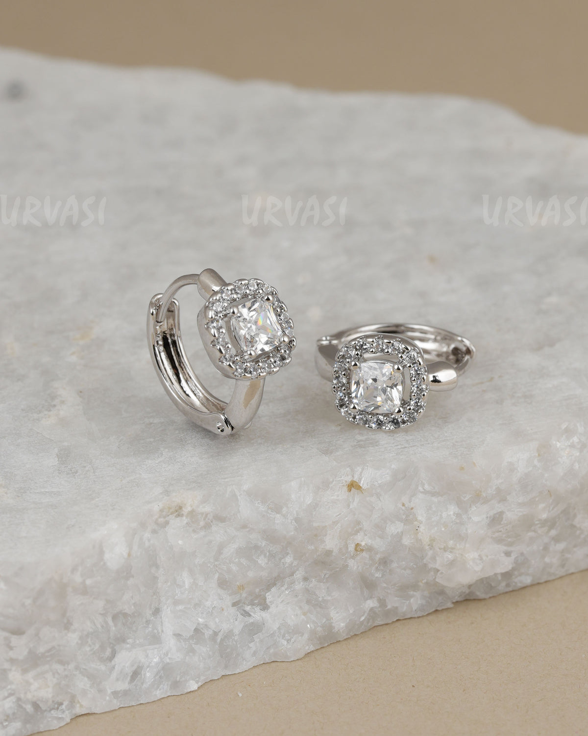 Rhodium-Polished Cushion-Cut AD Halo Hoop Erring ER 1438