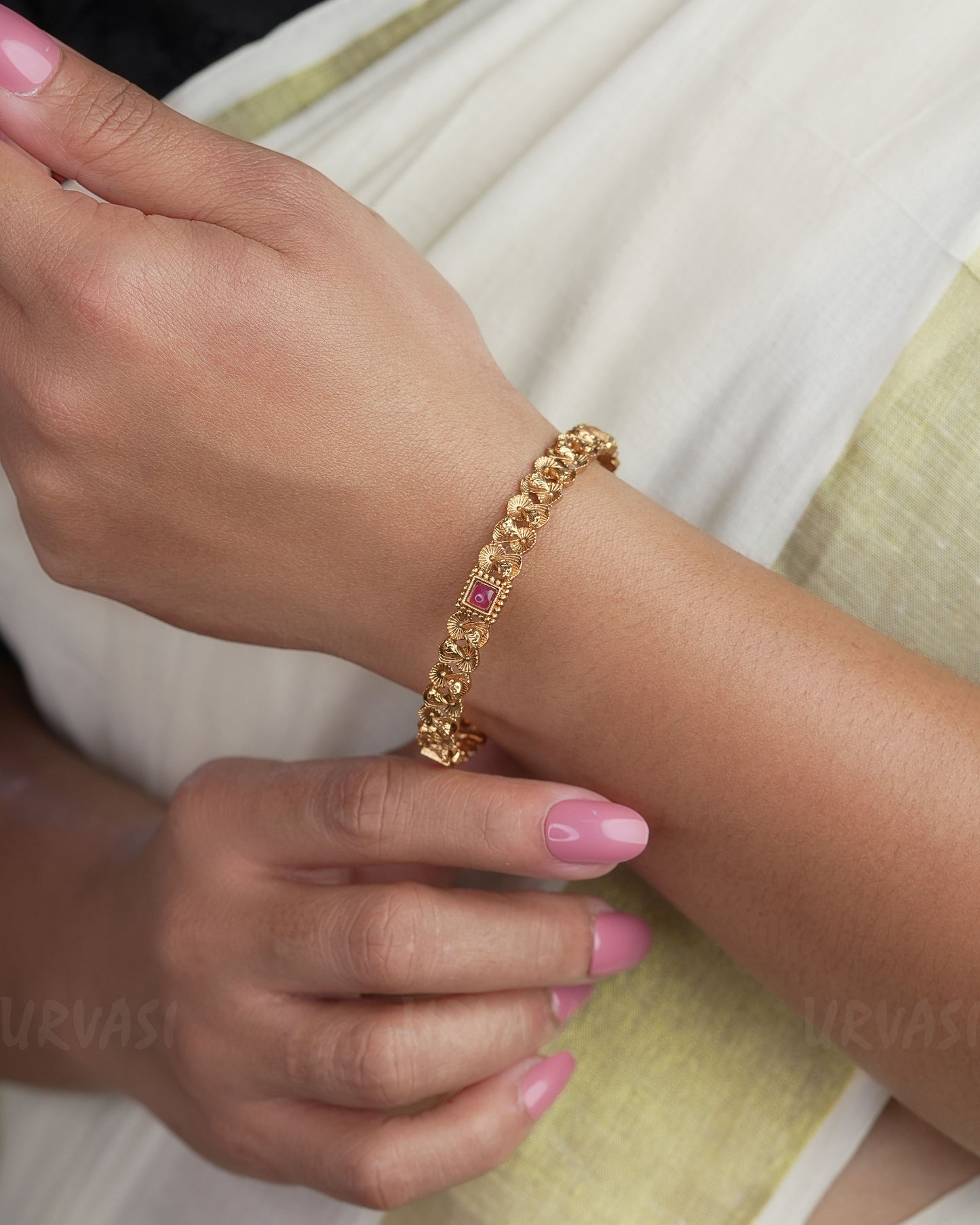 Gold-Tone Ruby Bangles BA 303