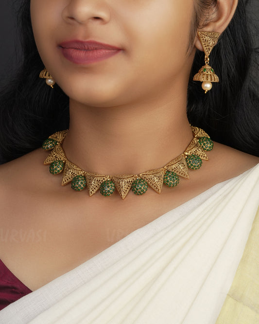 Gold-Toned Tria Designed Floral Necklace  1041