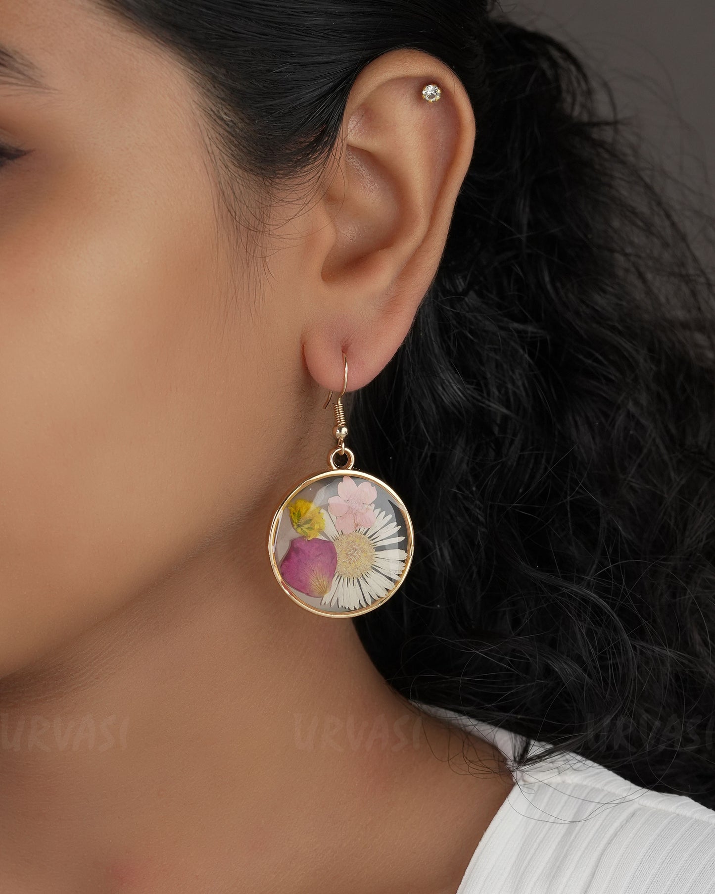 Gold Polish Resin HandMade Floral Earrings ER 536