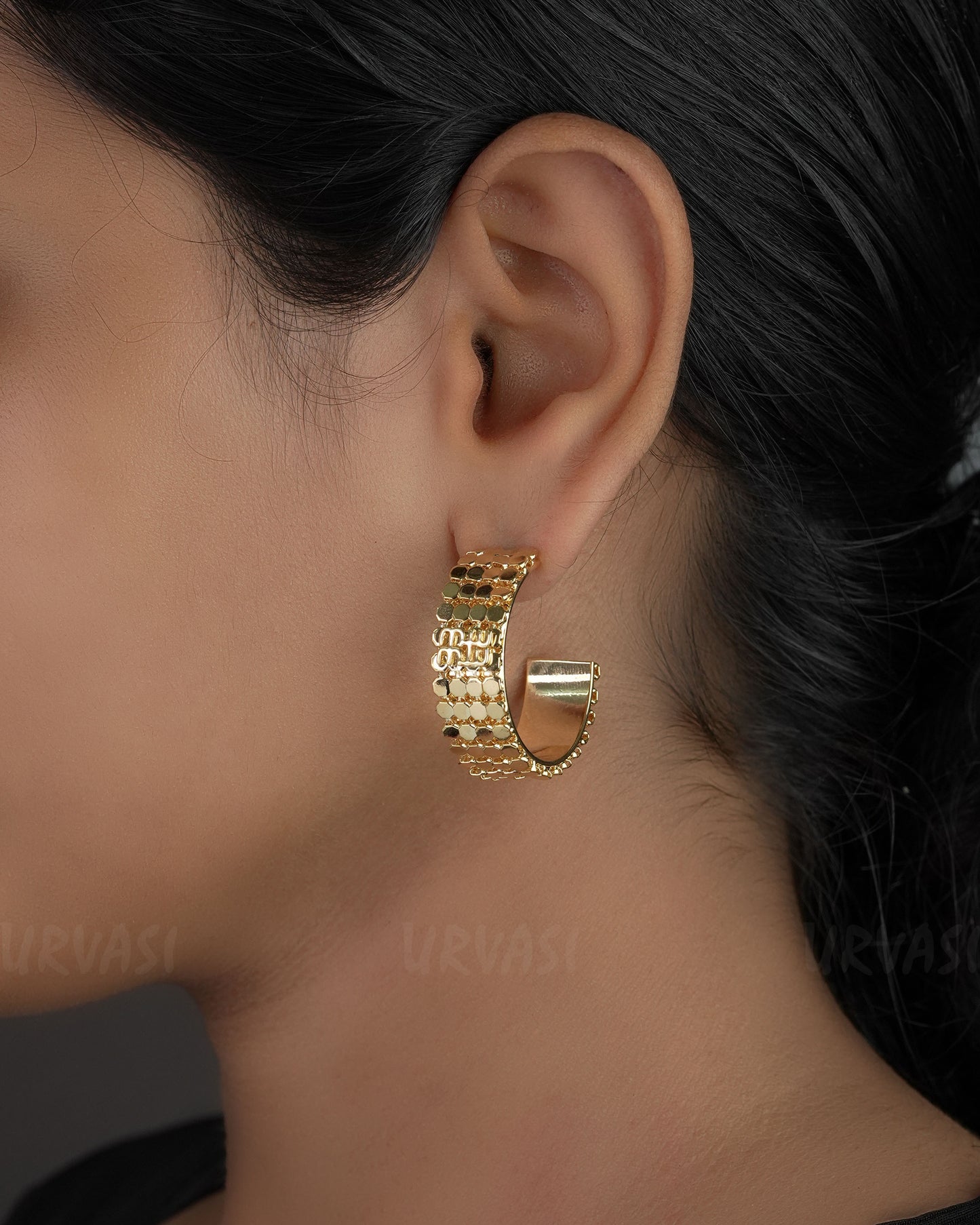 Glossy-gold Toned Bang Ring Mosaic Earrings ER 727