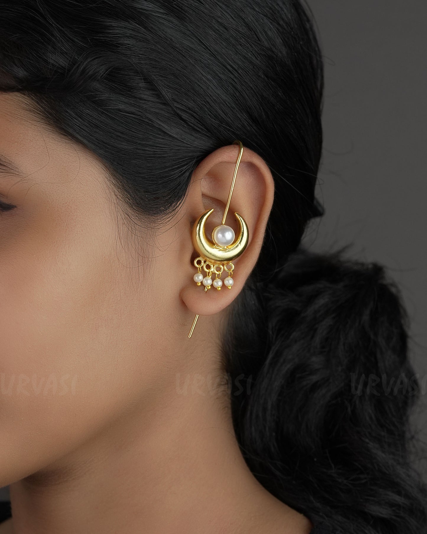 Gold Polish Crescent Moon Faux Pearl EarCuff Earrings ER 728