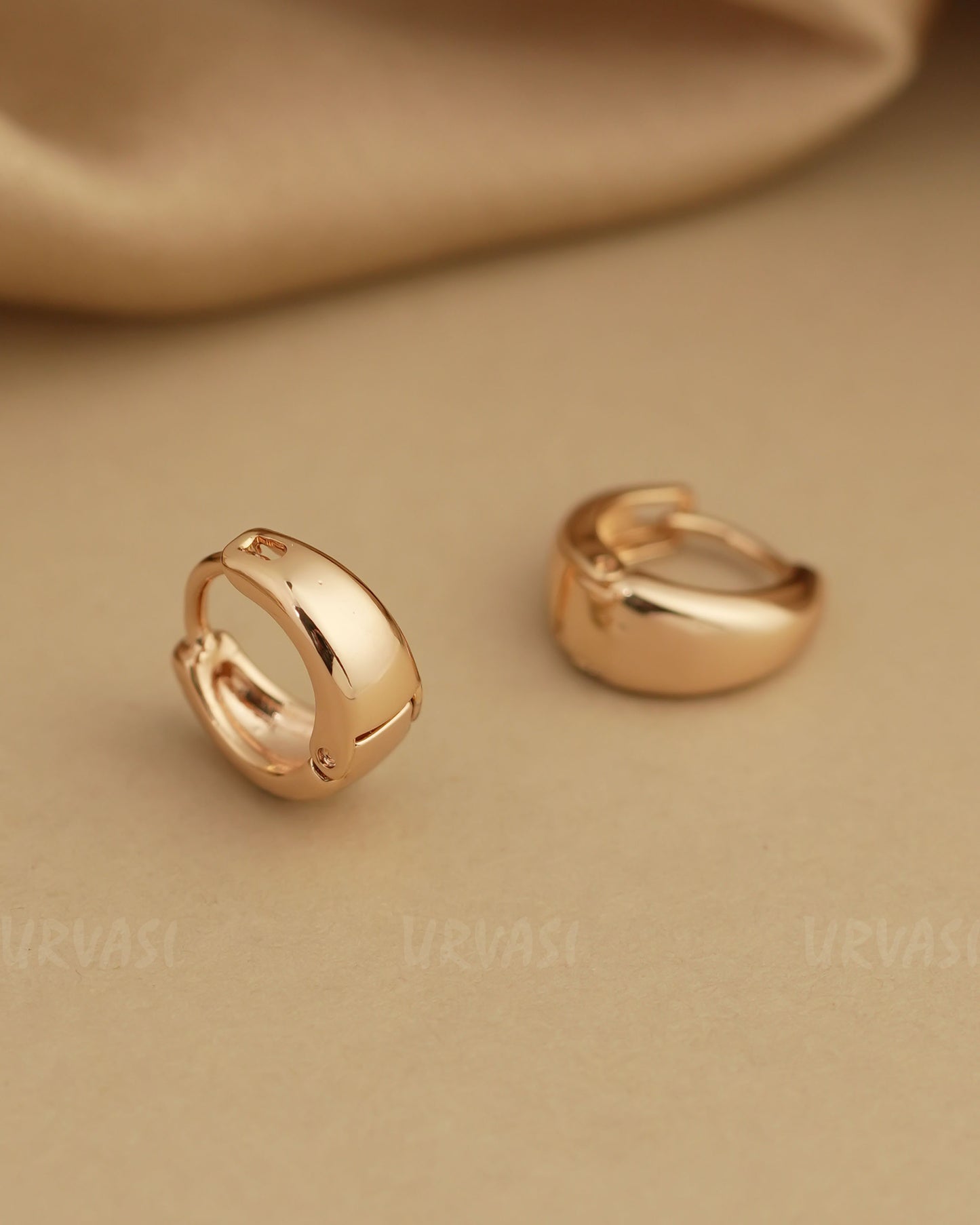Gold-Polish Chunky Hoop Earrings ER 800